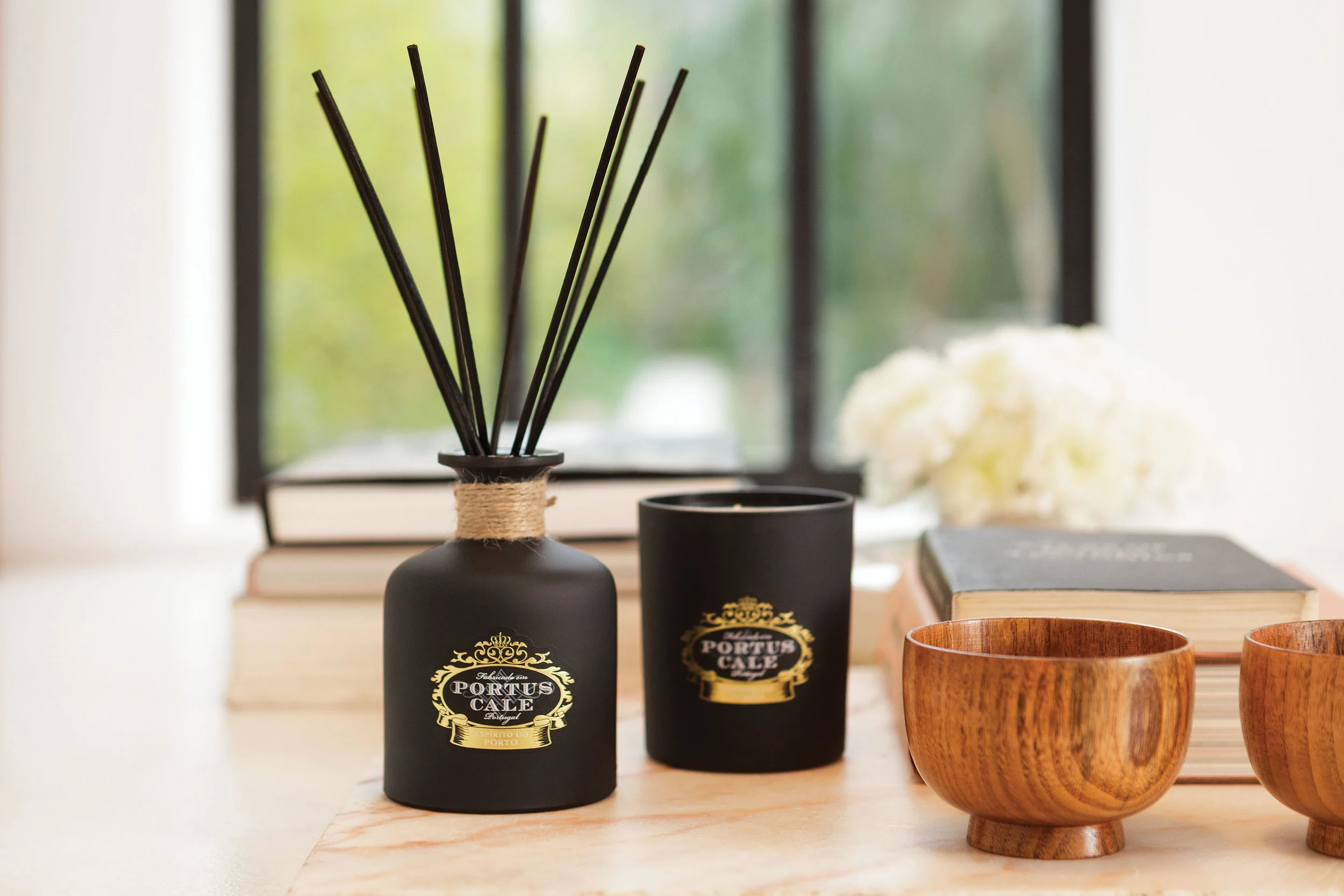 portuscale_rubyred_diffuser_candle_2.jpg
