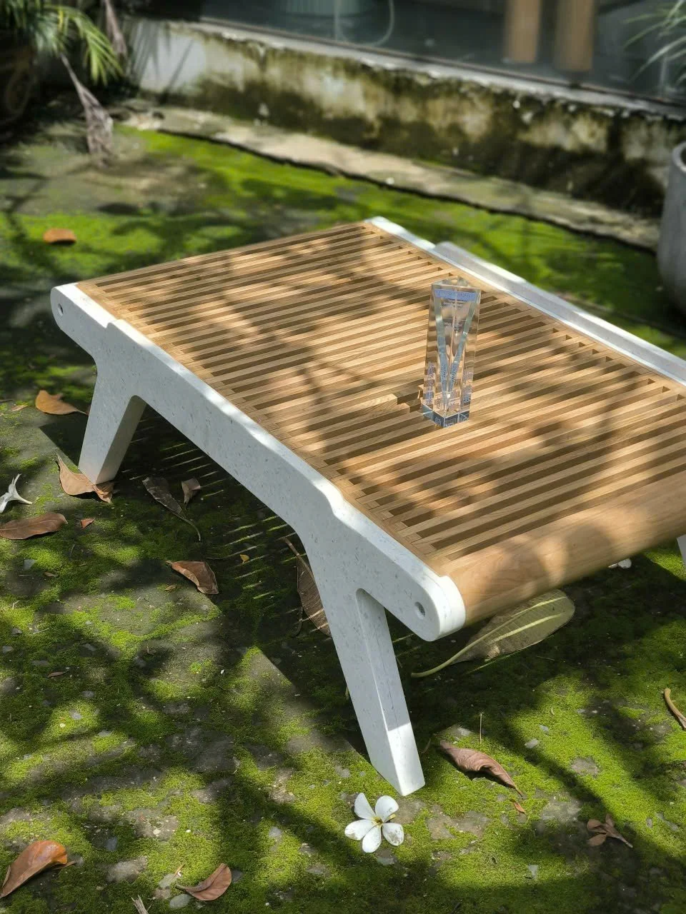SLAT_Coffee table_best-furniture-design-award2.jpg