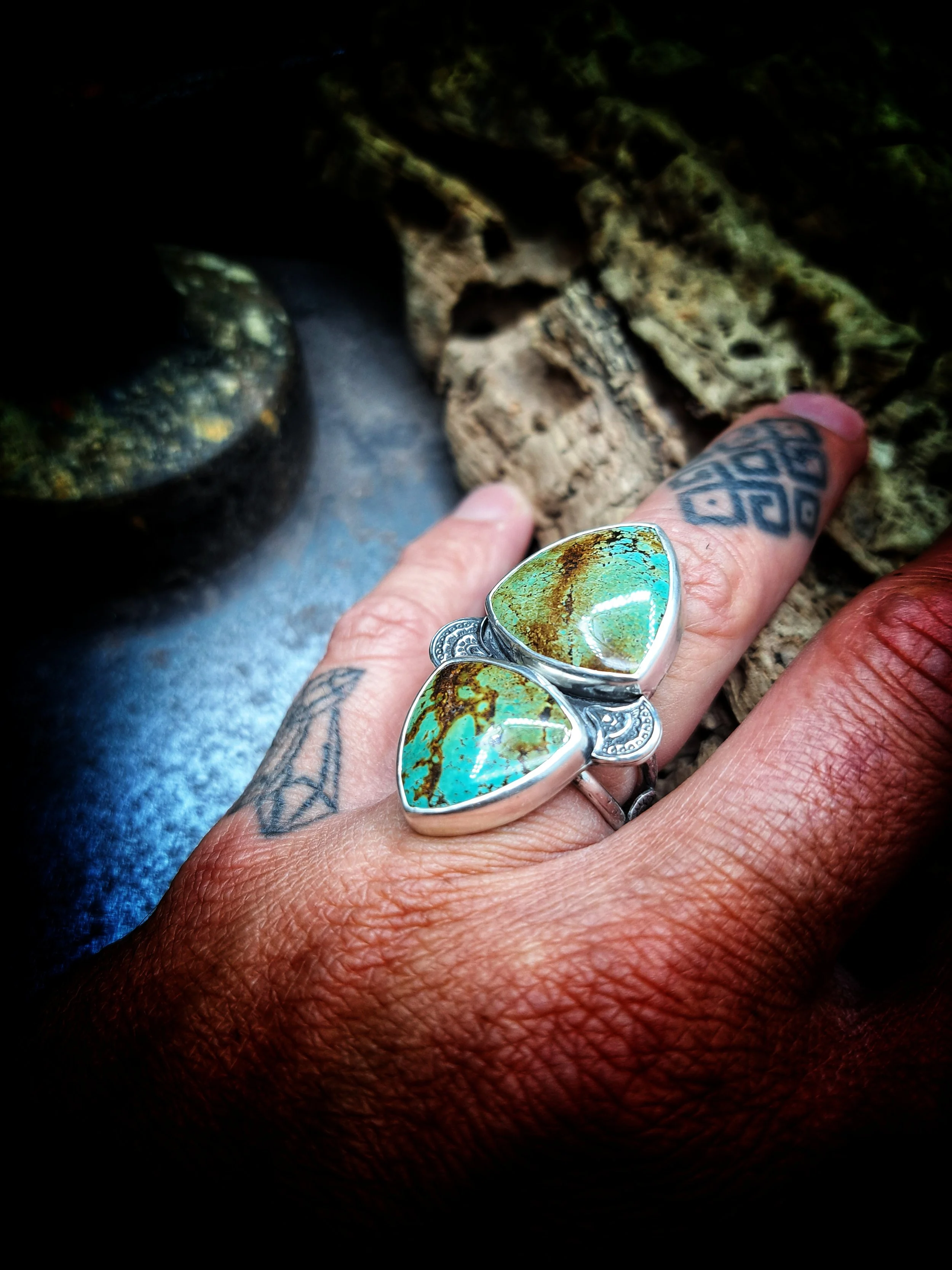 bague ouverture en argent 950 et turquoises tibétaines, bijou unique fait mains en france, bijoux artisanaux