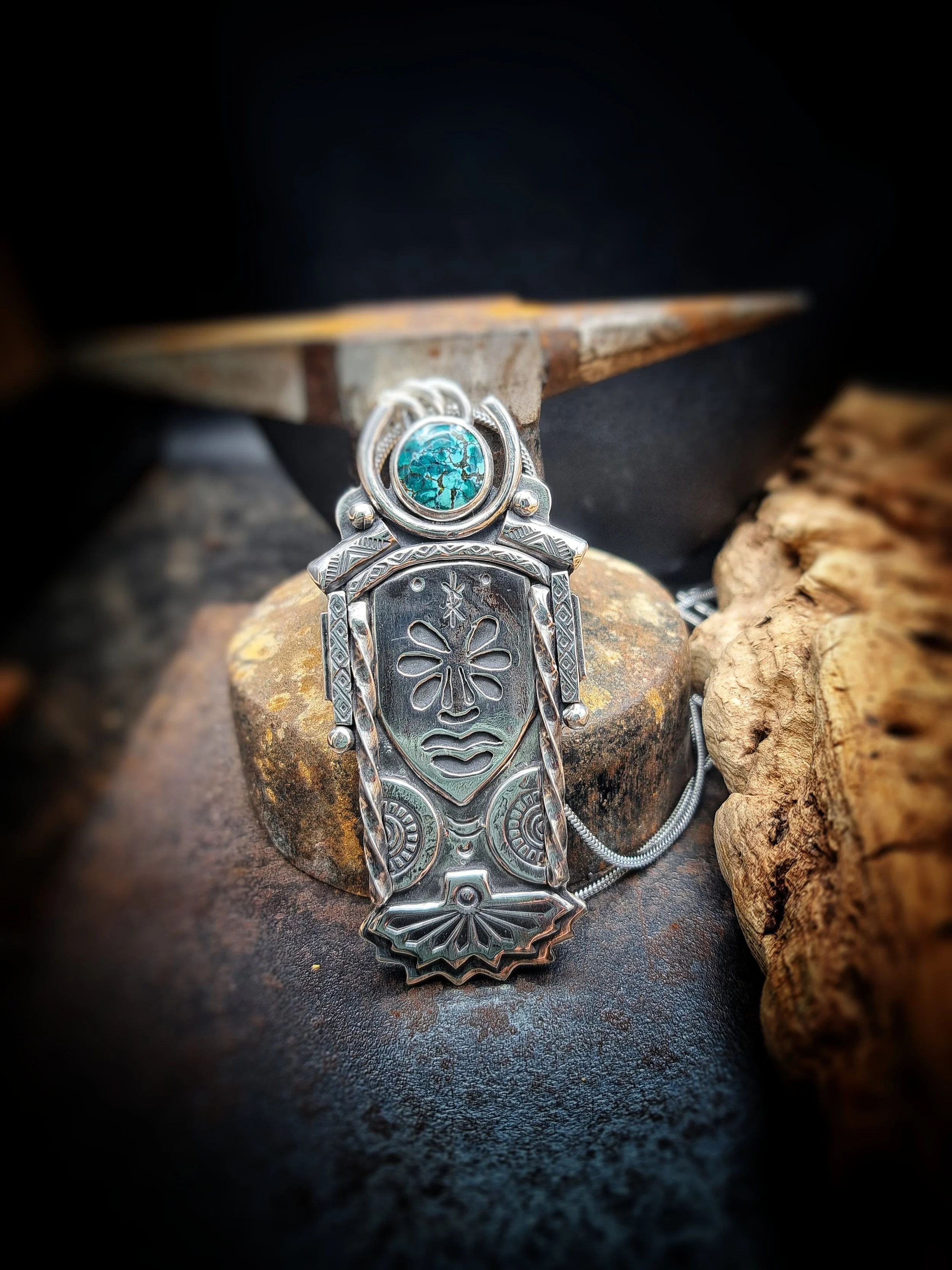Talisman gardienne en argent et turquoise hubeï, bijou unique fait main en France, bijoux créateur