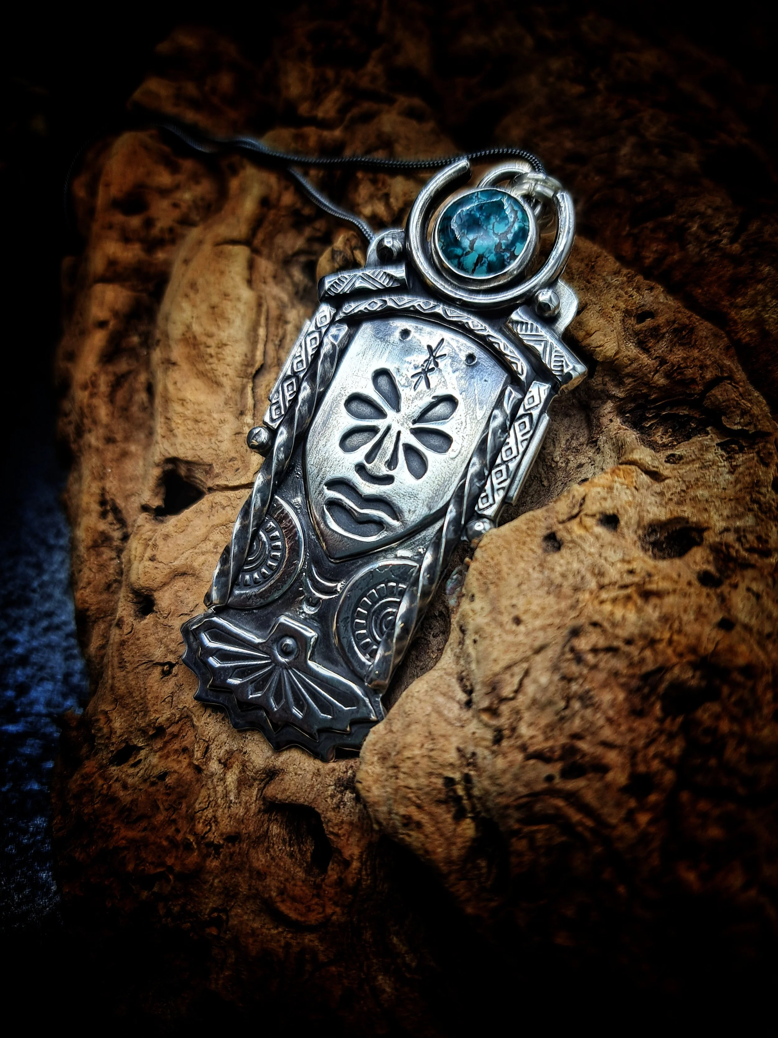Talisman gardienne en argent et turquoise hubeï, bijou unique fait main en France, bijoux créateur