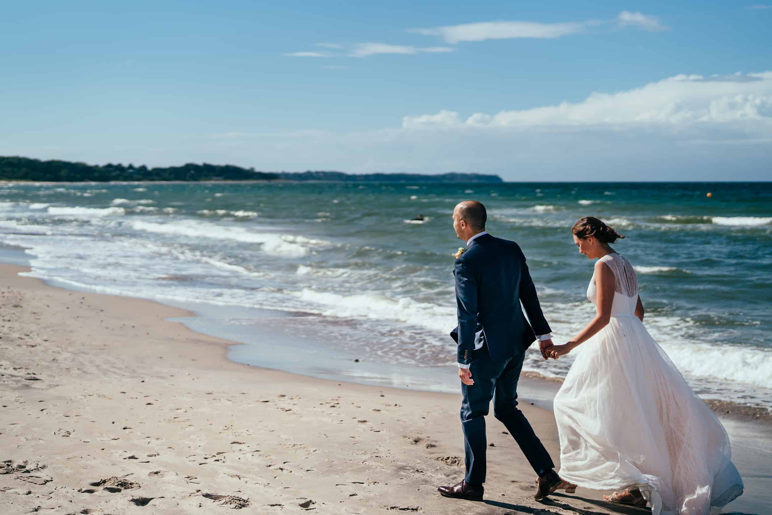 bryllupsbillede-ved-havet-i-Hornbæk.jpg