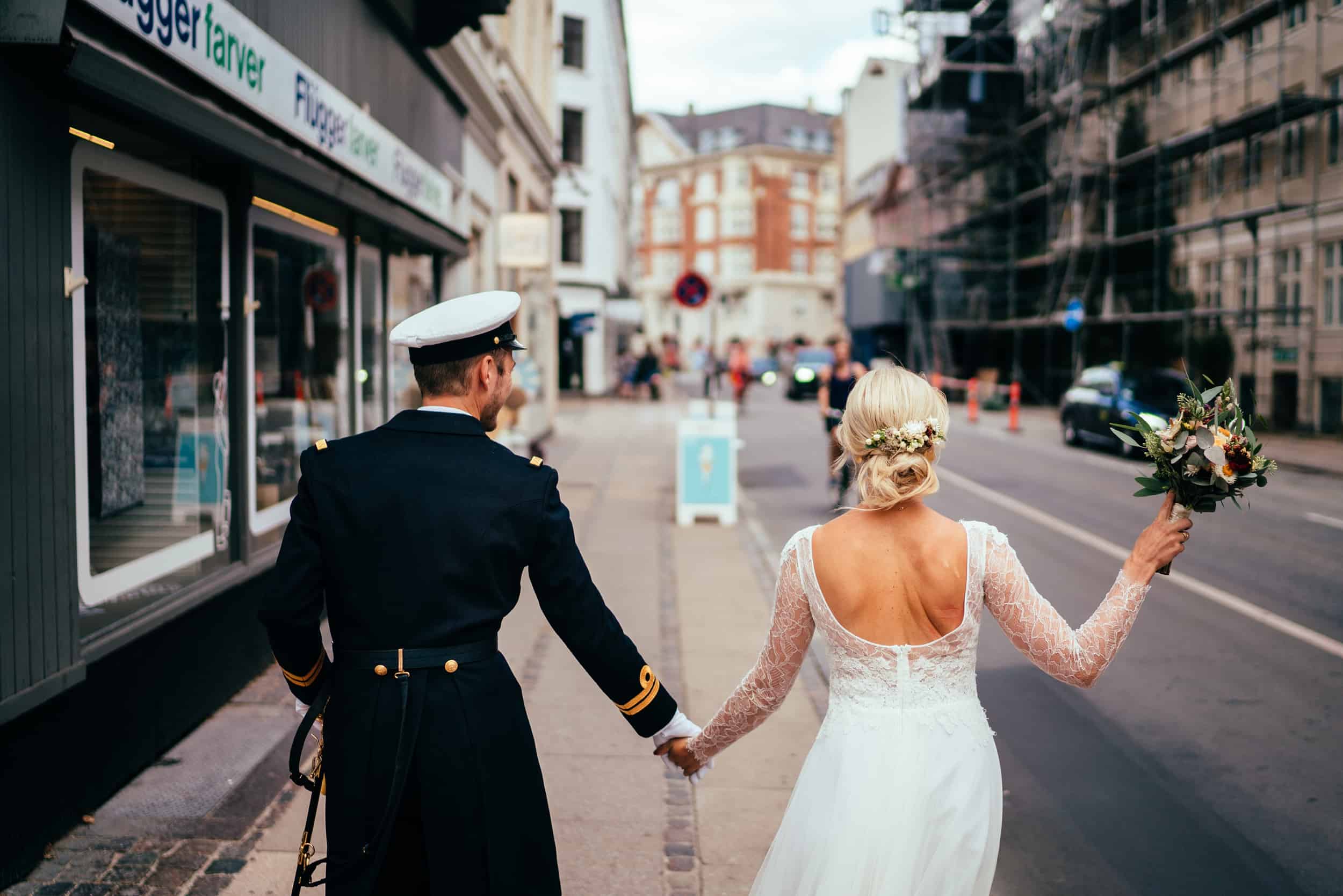 brudepar-på-gaden-i-københavn.jpg
