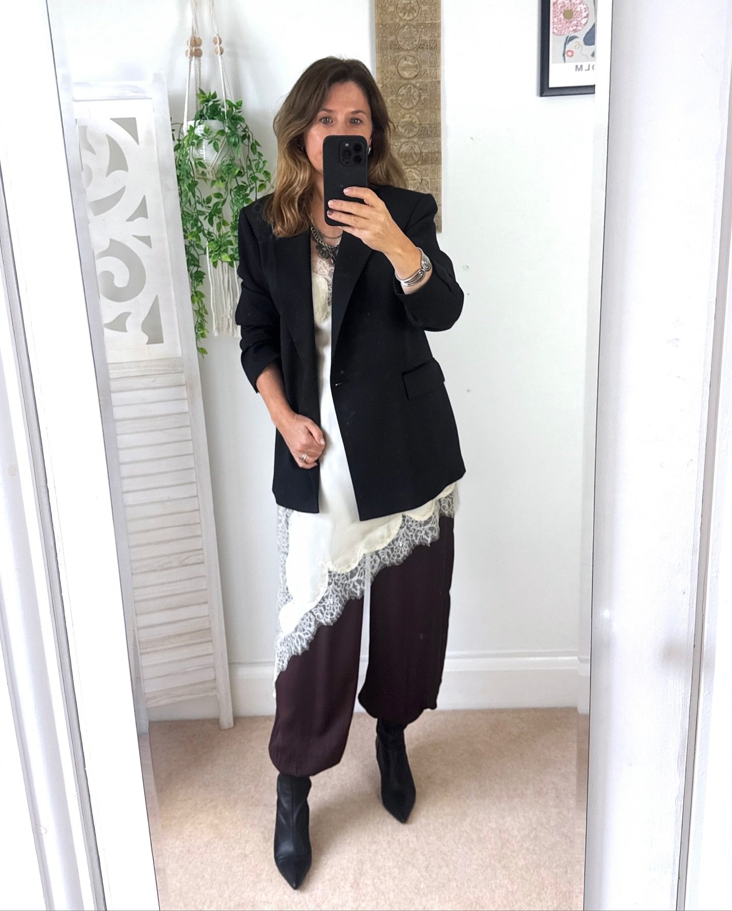 ✨ My November resolution is to start posting more! 

One reason I don&rsquo;t post that often is because my ethos has always been buy better, buy less, so I don't have loads of clothes . That doesn&rsquo;t have to mean super expensive either. You can