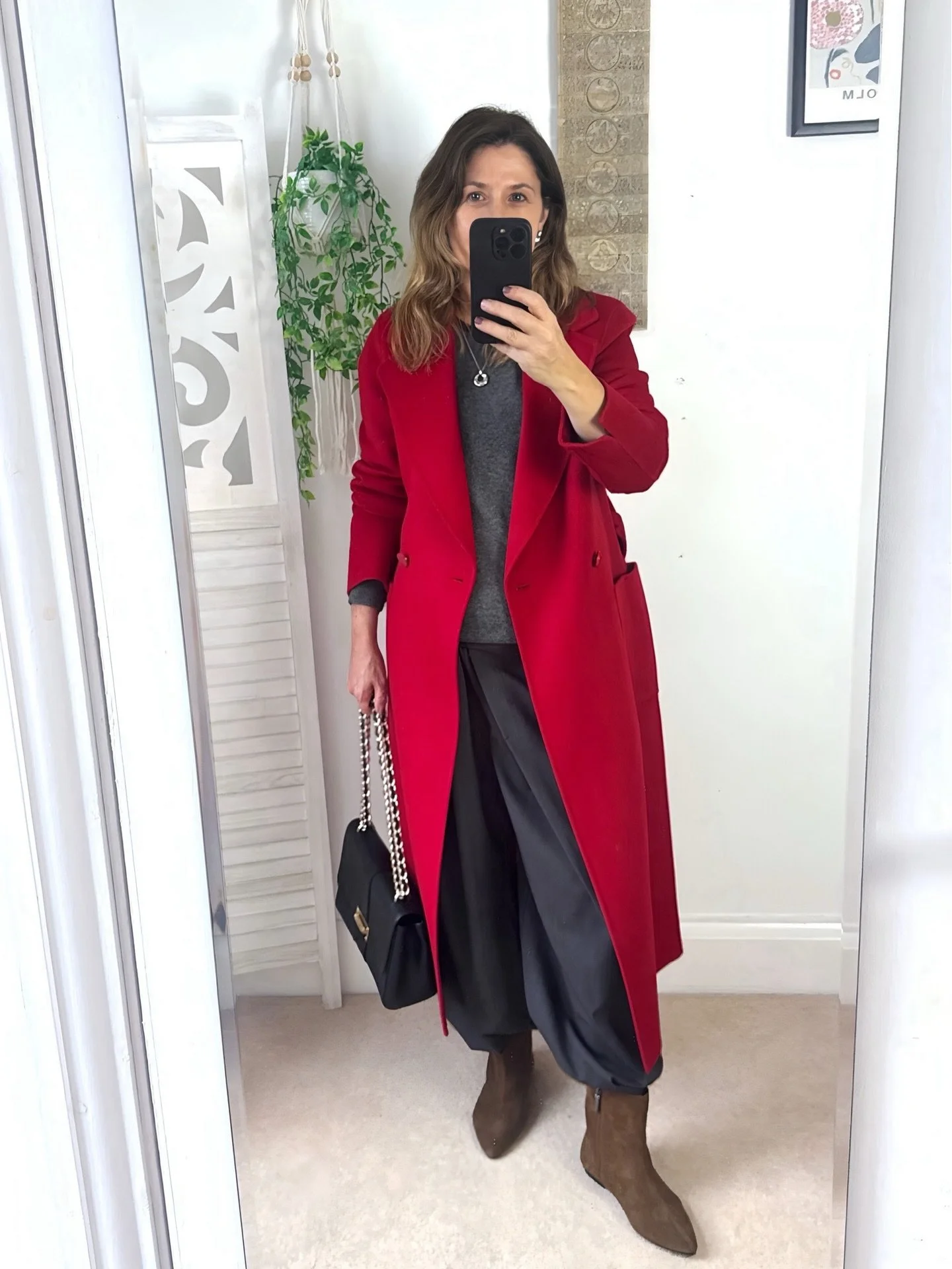 Giving Christmas Cossack vibes today! 🎄 😀Happy 1st of December!

Loving this grey red combo 🥰 My witty (well I like to think so) skills far surpass my modelling skills&hellip; so swipe to see more looks on influencer types  who are far better at t