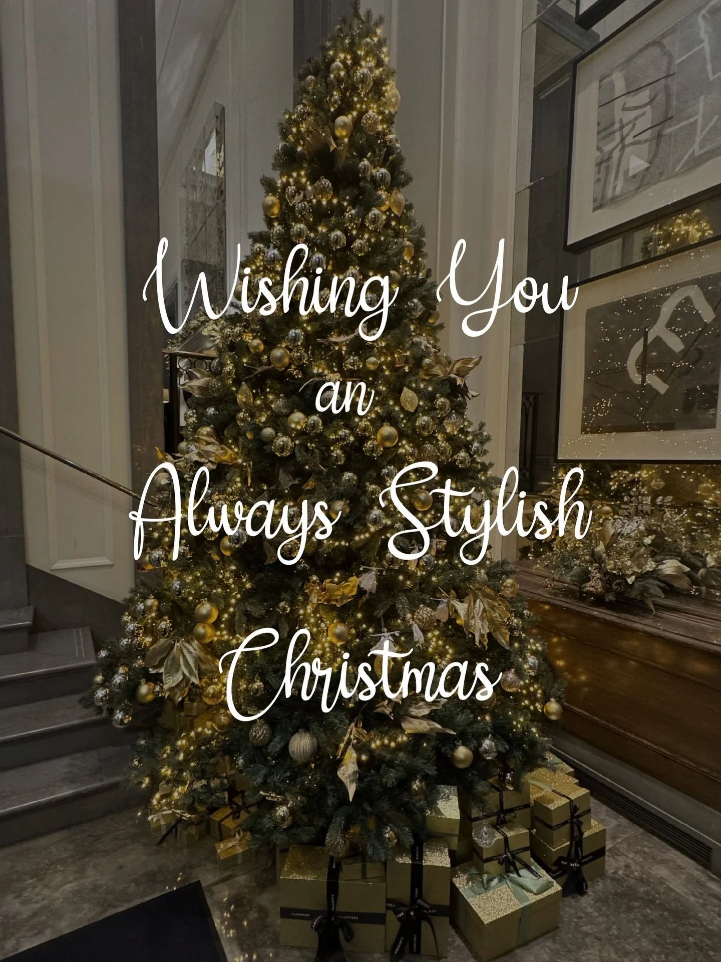 Merry Christmas to you all🎄 Thank you for your support this year✨ As a small business it means the world to me. 🥰 
Have a lovely day. 

#MerryChristmas #ThankYou #AlwaysStylish #PersonalStylist