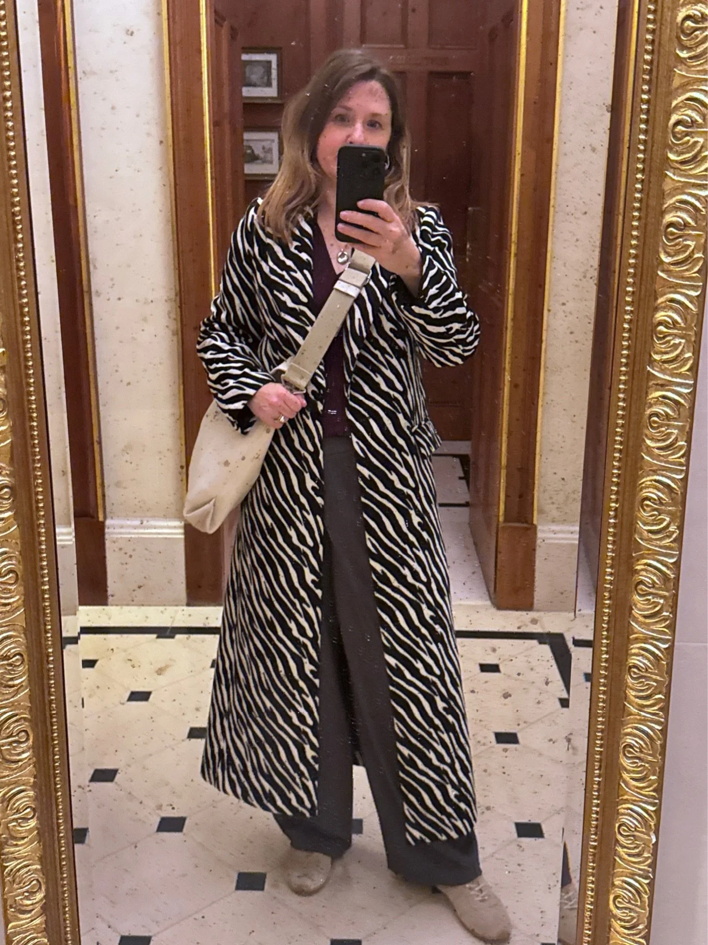 A few photos from the past couple of days, styling that last client of 2025! A regular overseas personal styling client who was only in London for a couple of days. 

This forms part of my concierge service, where I come to you and it's dedicated day