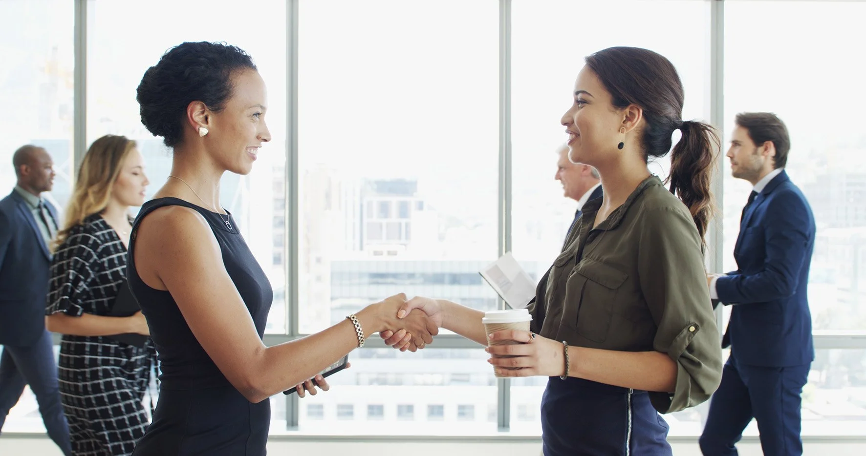 Style Tips: How To Dress For Networking