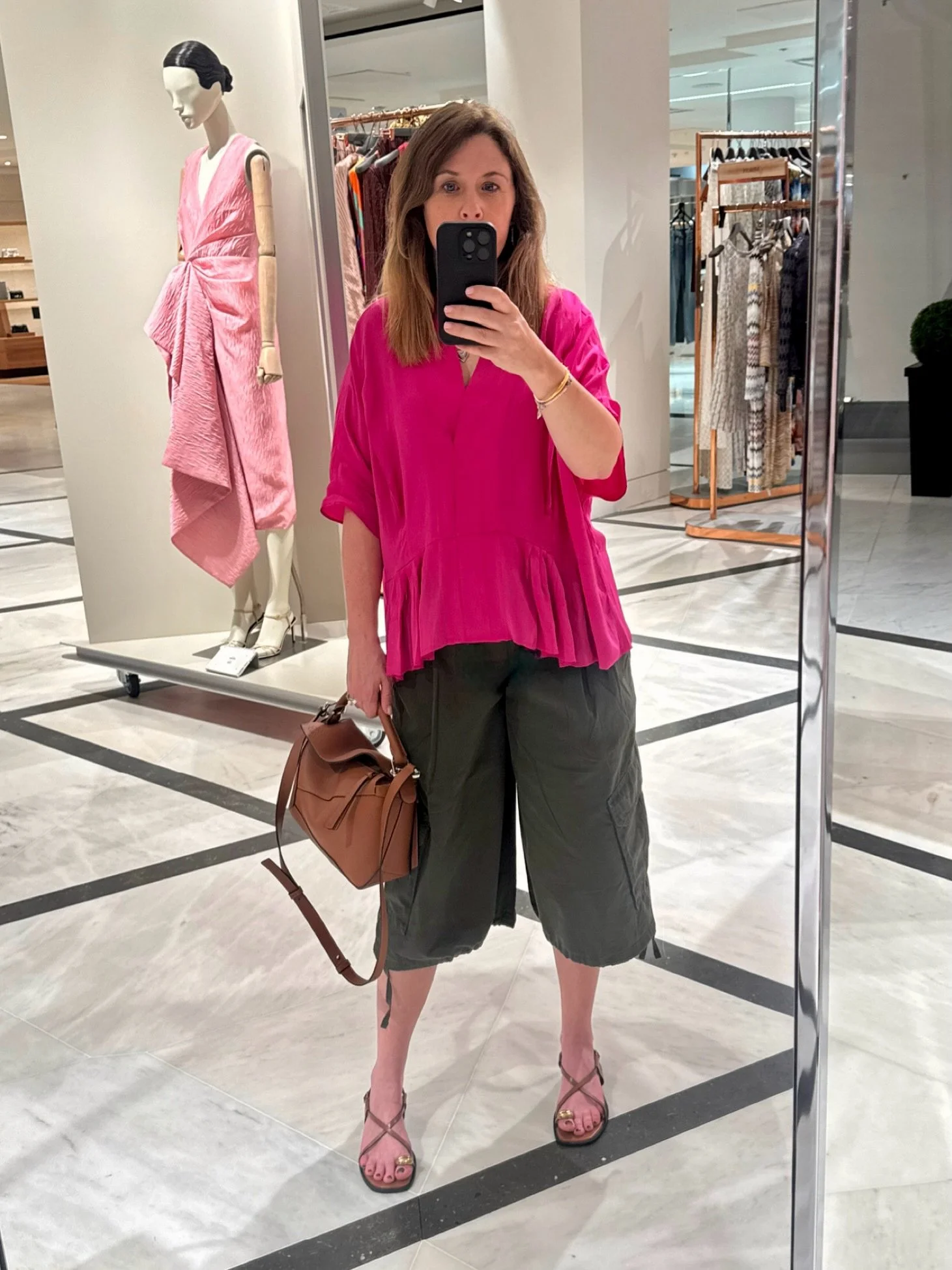 Will be living in Bermuda and Capri styles for the foreseeable 🥵

Pre-selecting today for a mammoth 2-day personal shopping experience in London. Private rooms are booked for clients in both Selfridges and Harrods. Nothing is left to chance, everyth