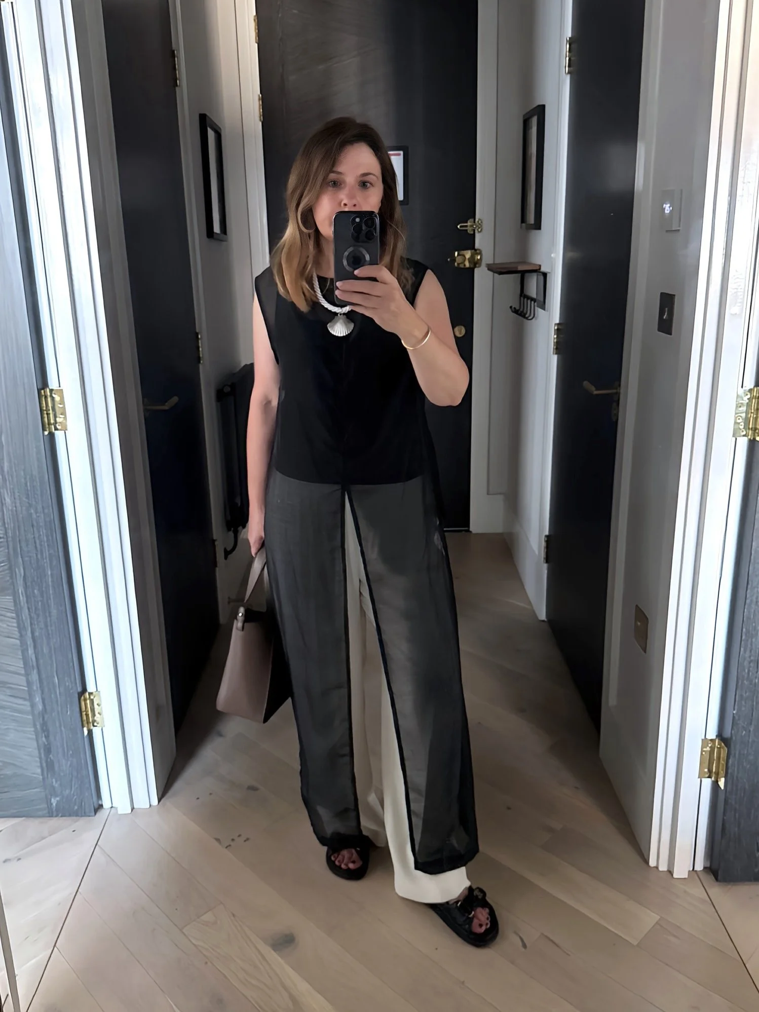 A sentence I never thought I'd write. I'm looking forward to wearing a jacket and using an umbrella. ☂️😳 

This summer I&rsquo;ve been living in shorts and loose, flowy trousers. Long summer dresses have felt too heavy for London&rsquo;s heat.

I&rs