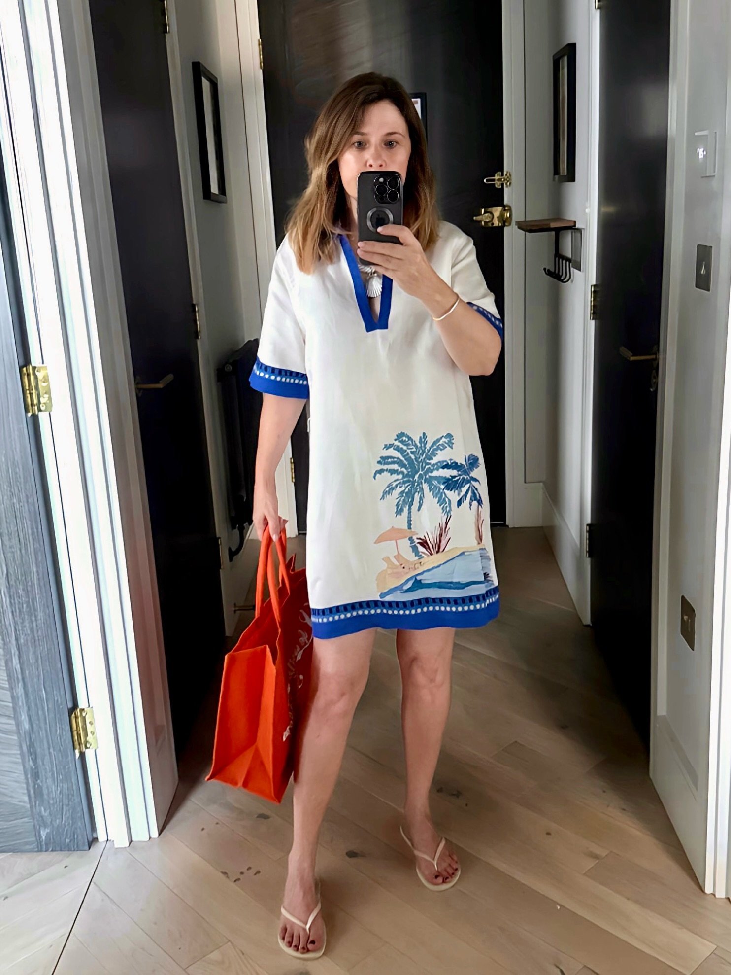 A few snapshots from August so far ☀️

From outfitting a client&rsquo;s summer holiday wardrobe to part one of another client&rsquo;s wardrobe edit. Part two is booked for September, hopefully when it&rsquo;s a little cooler! And of course I made sur