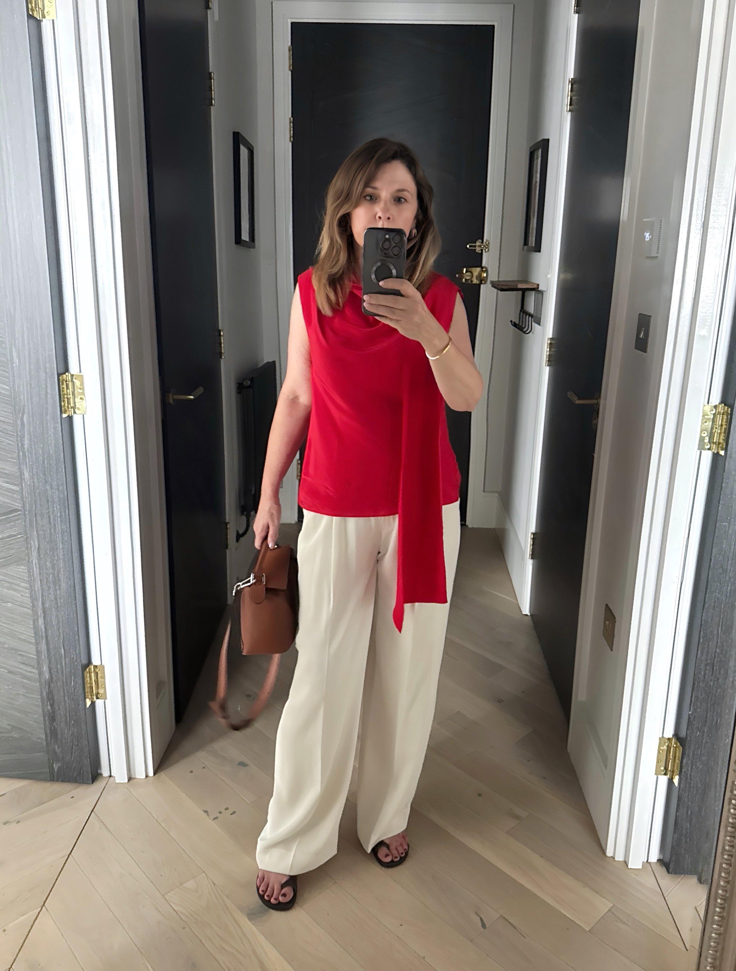 A few snaps from this week. Still wearing sleeveless tops and cream trousers. 🌞

That tiny person in blue is me presenting to 110 women at LBS on the Executive MBA, talking about creating a personal style brand. The event apparently sold out within 