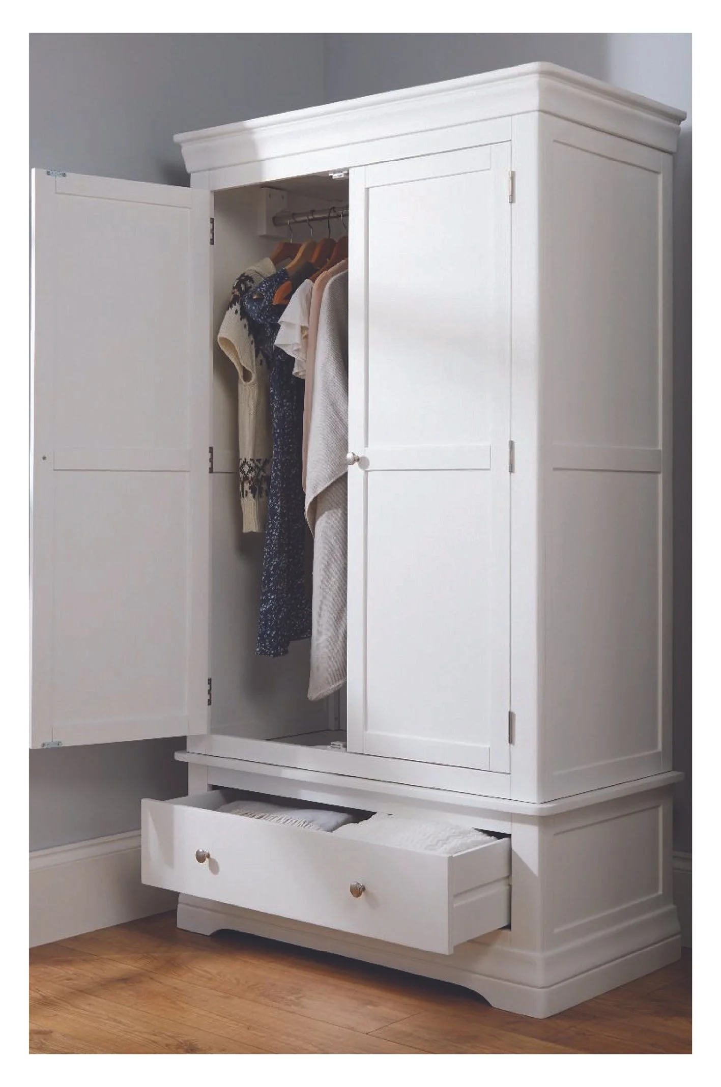 wardrobe-edit-service-women-london-surrey-hertfordshire