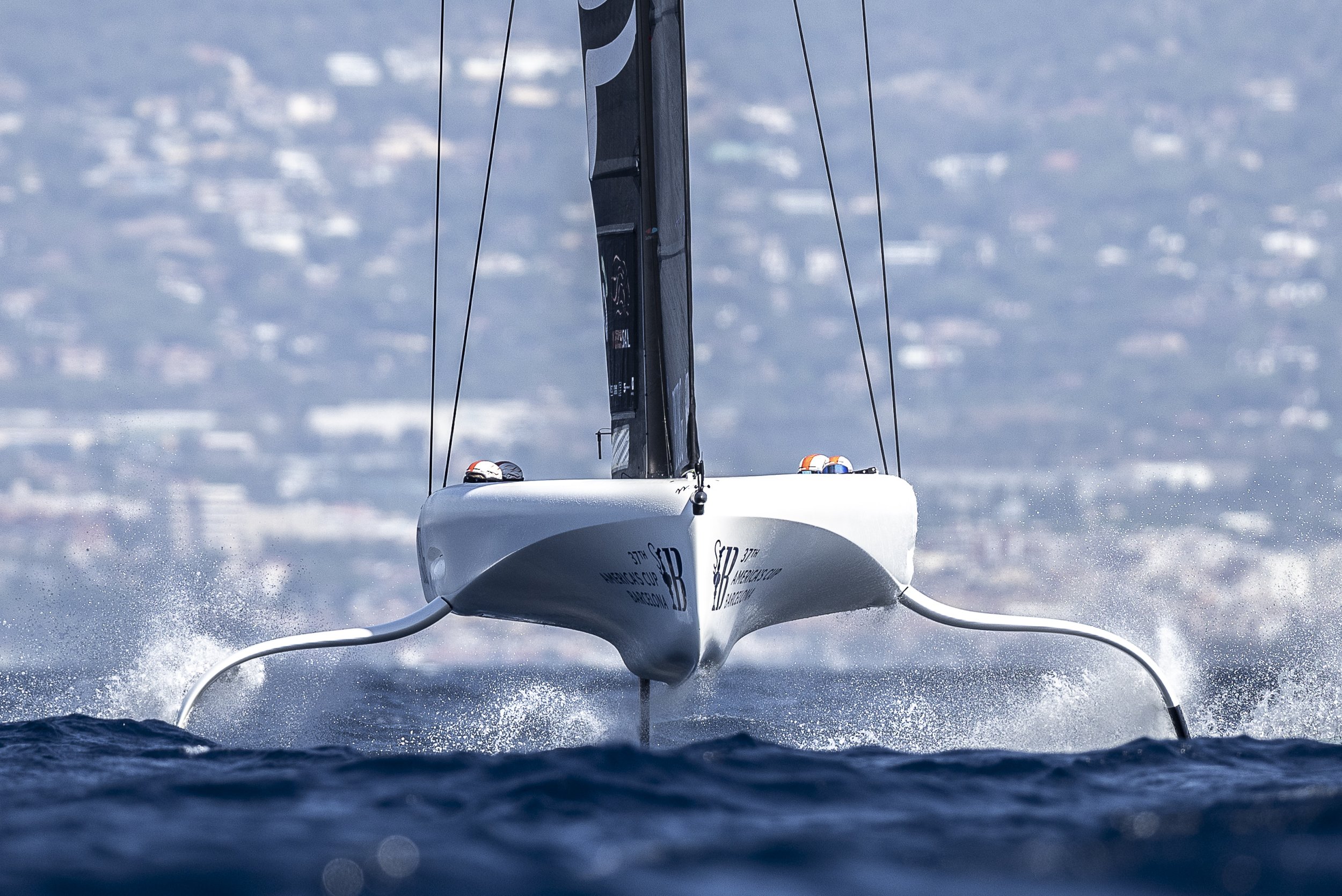 2025 aan het roer: koers richting de 38e America’s Cup