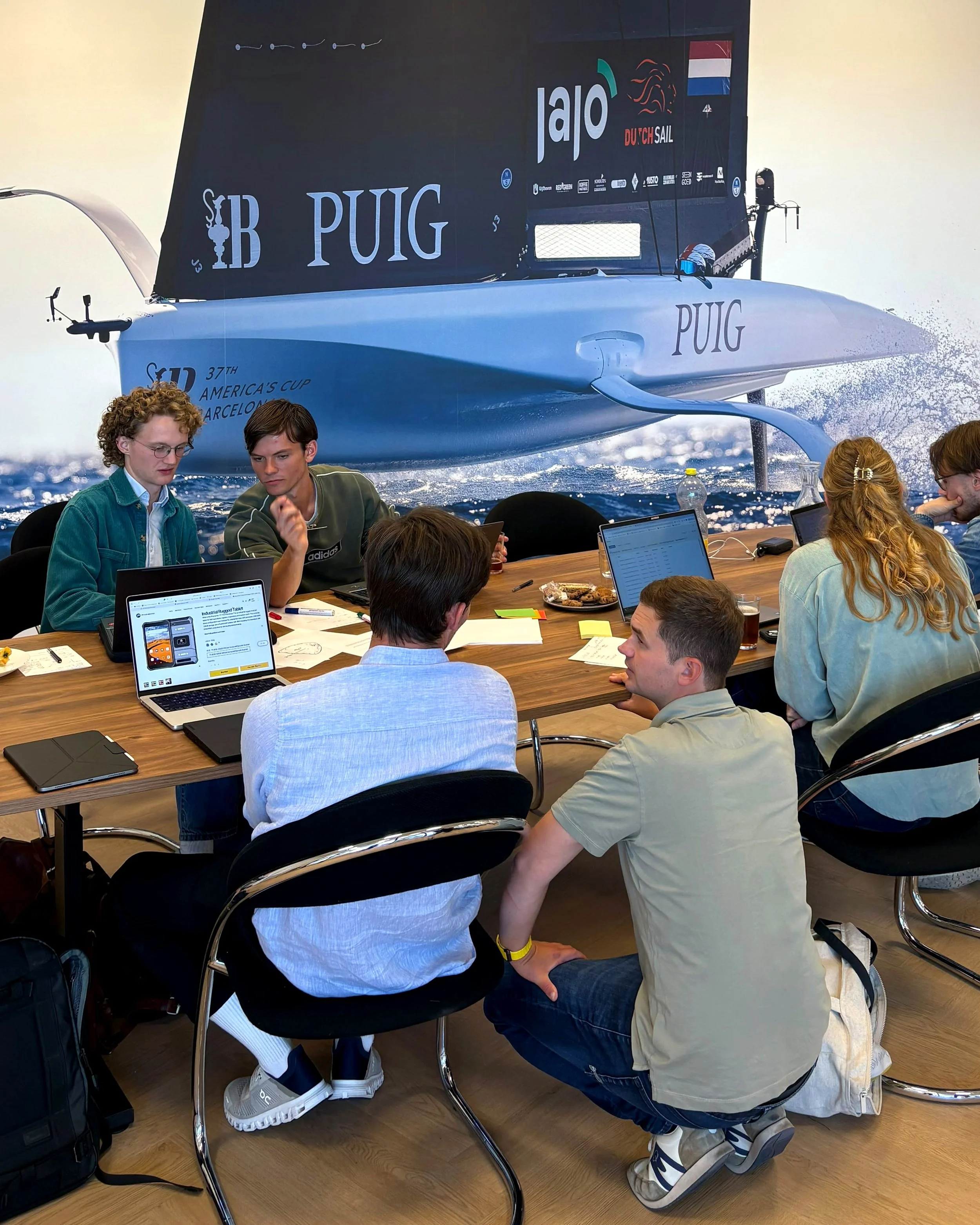 dutchsail-hackathon-08-werksessie-puig.JPG