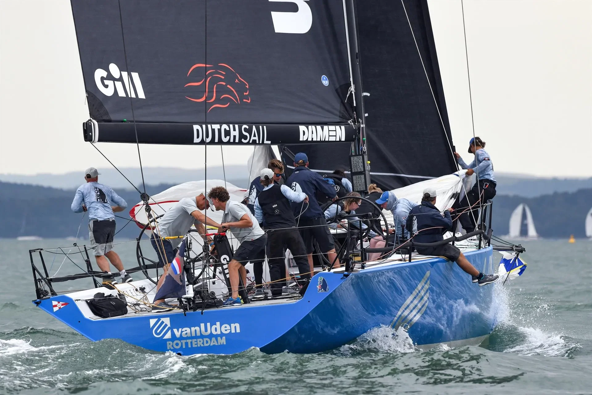 ROST schittert tijdens Admiral’s Cup: Nederlandse overwinning in Rolex Fastnet Race