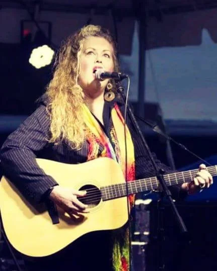 Kimberli Maloy onstage