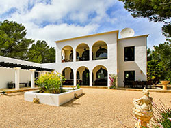 Can_Amonita_Ibiza_outside_terrace