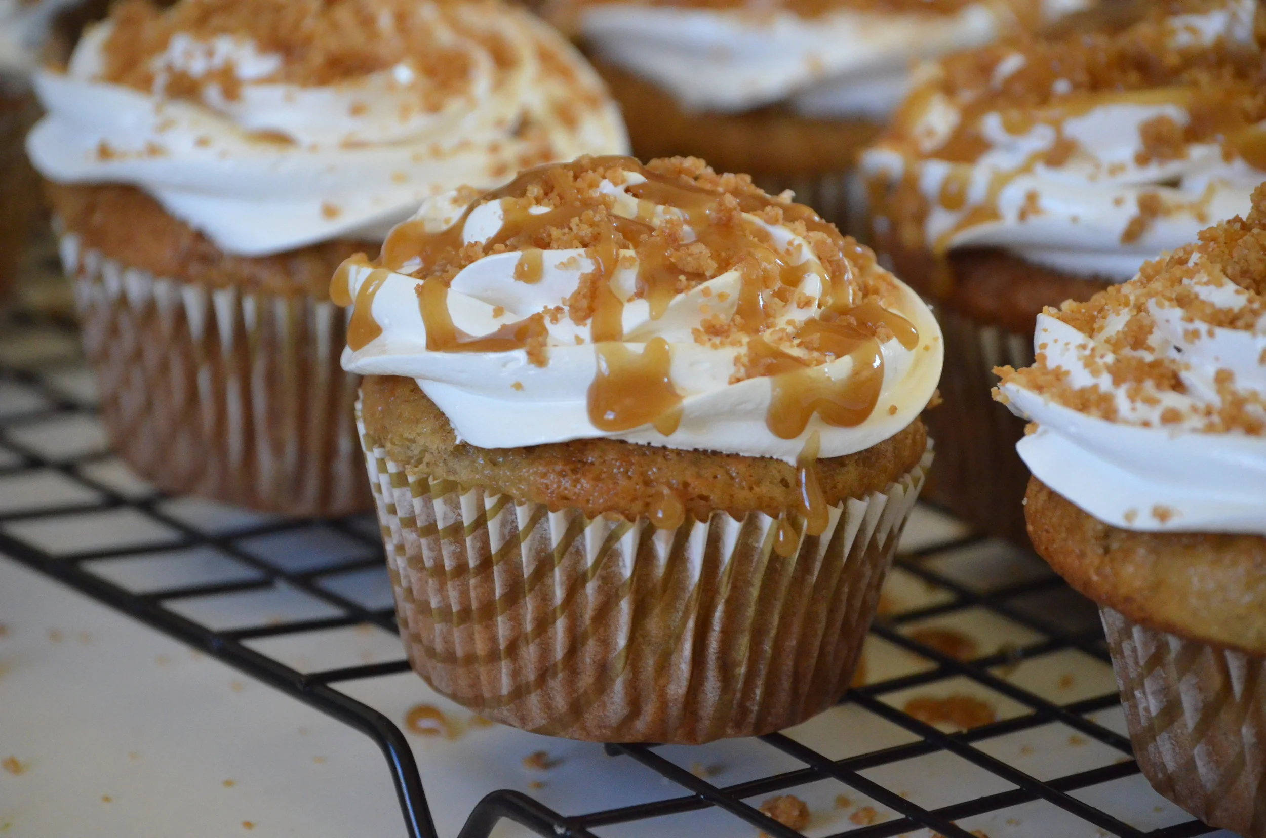 Banana Butterscotch Cupcakes and Marshmallow Frosting