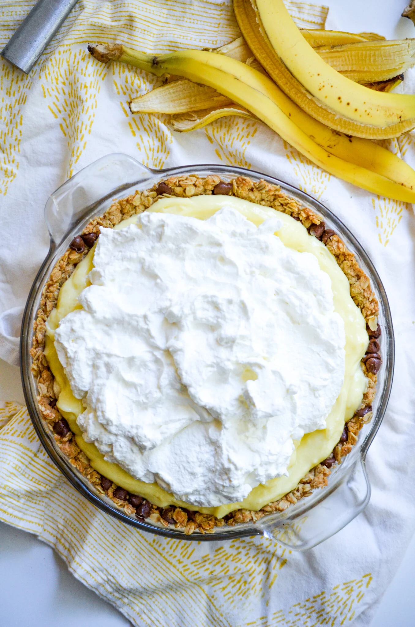 Banana Cream Pie with Oatmeal Cookie Crust