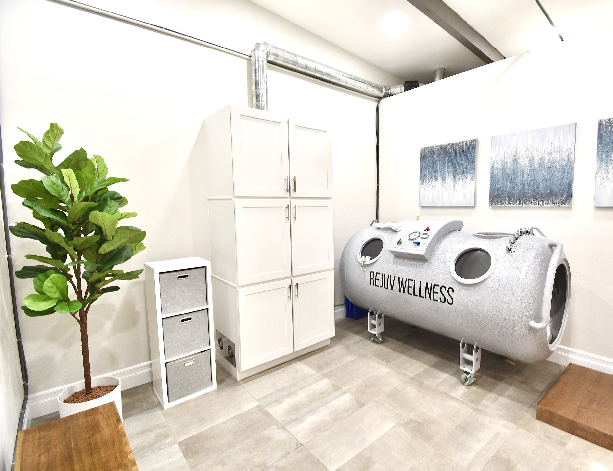 REJUV Aesthetics & Wellness Encinitas Hyperbaric Oxygen Therapy Room.jpg