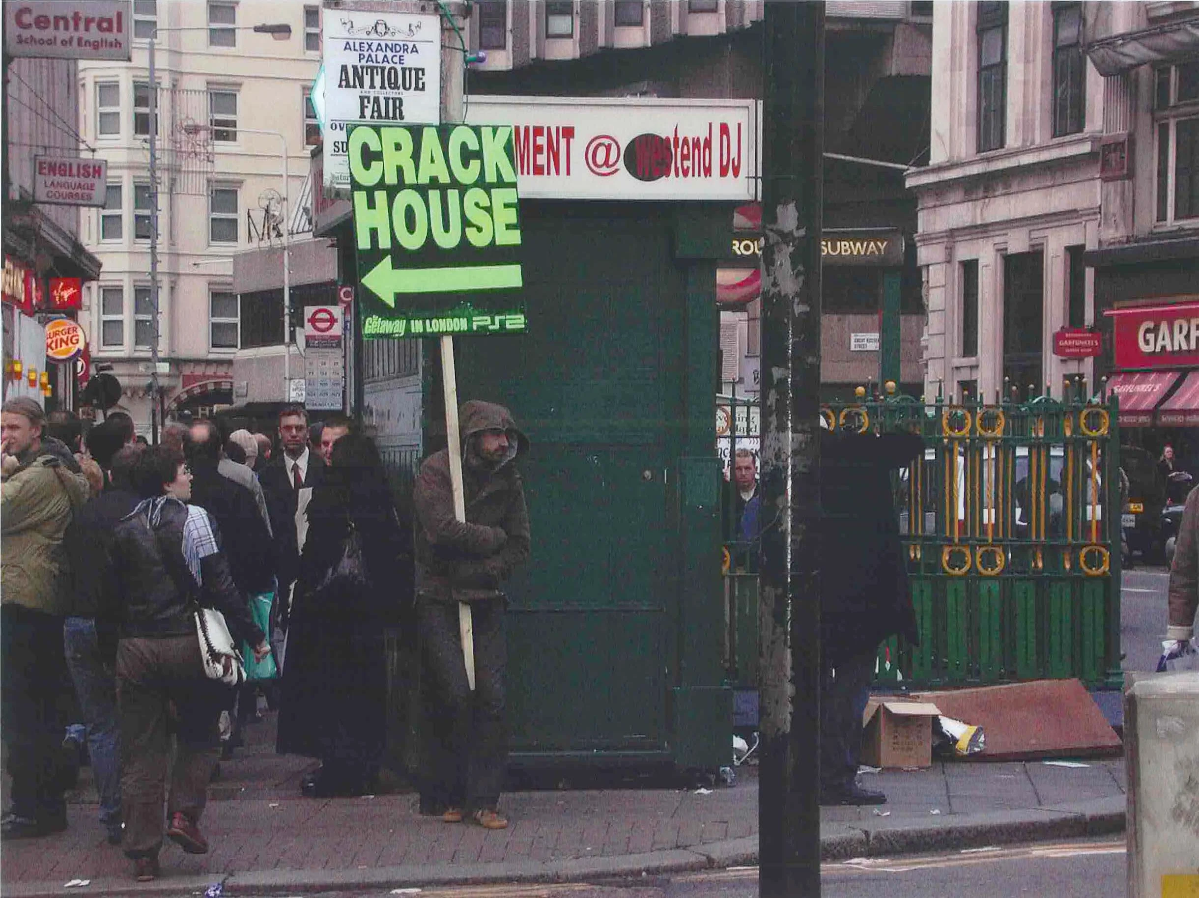 The Getaway In London Ambient Media