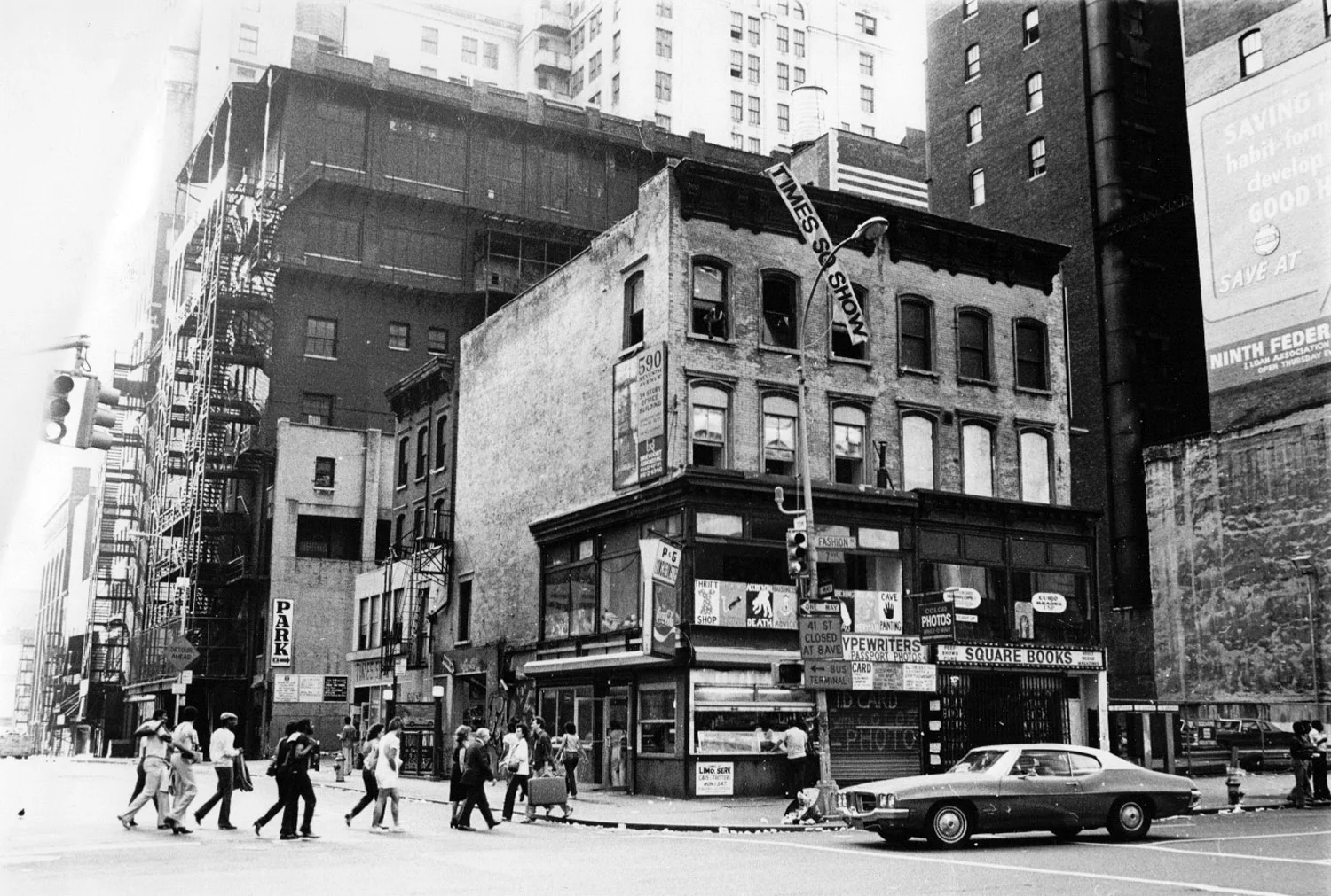 Site of the Time Square Show, an exhibition organized by Colab, 1980. Photo by Lisa Kahane