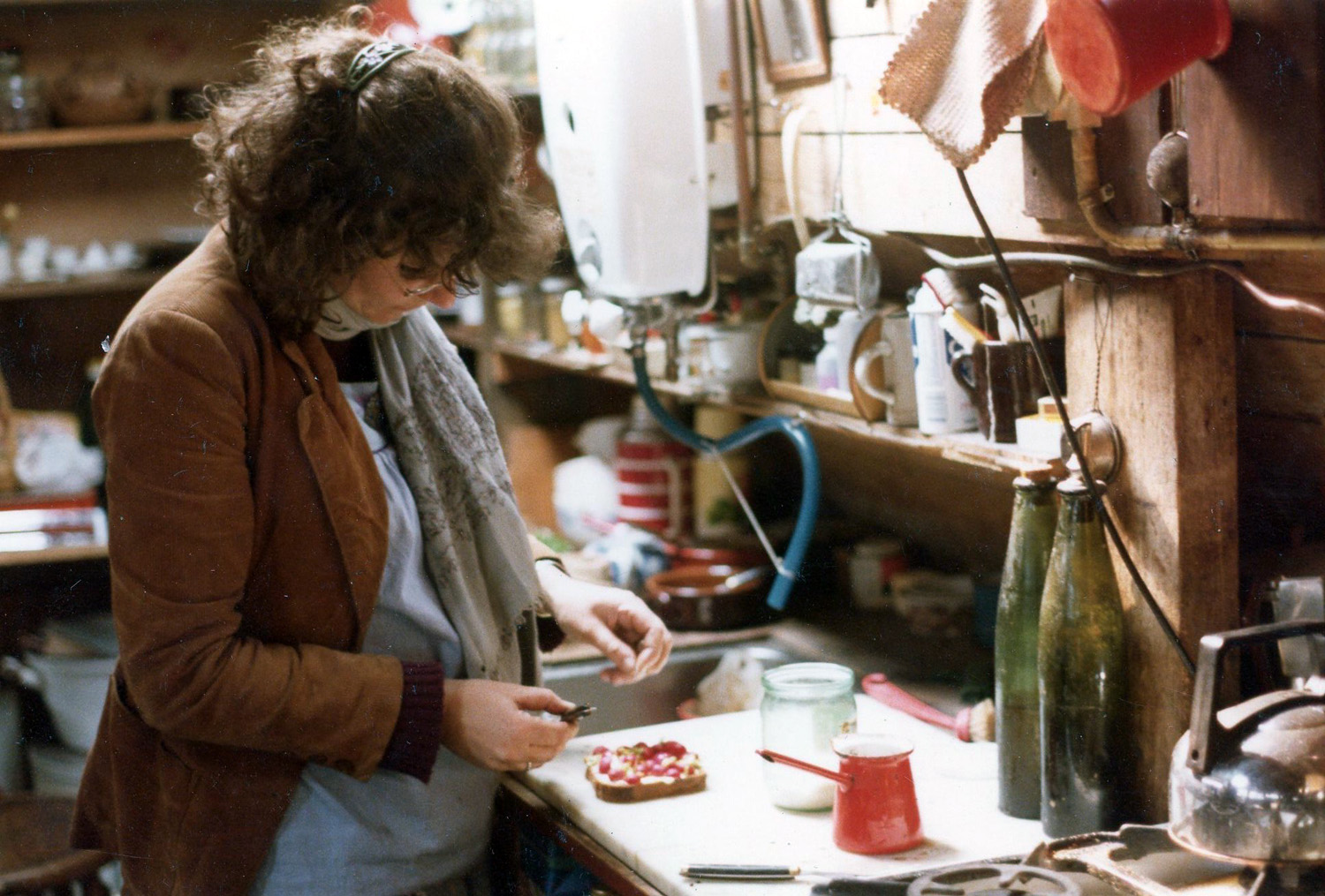 Plie in the kitchen of the houseboat.