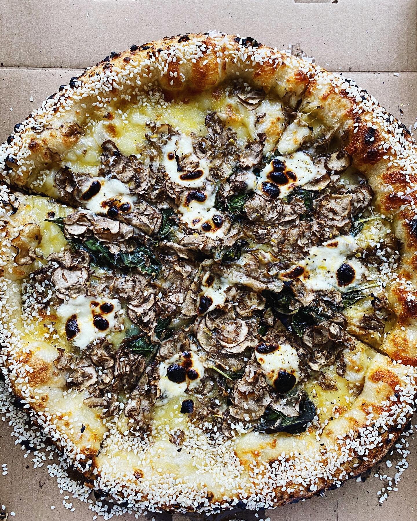 Looking like an absolute stunner, @makerpizza&rsquo;s So Mushroom with sesame crust. Talking about basill, cremini, mozza, mascarpone, grana padano, garlic, lemon, pepper. One part of a bonkers order as we stock up for winter. Pizza people are really