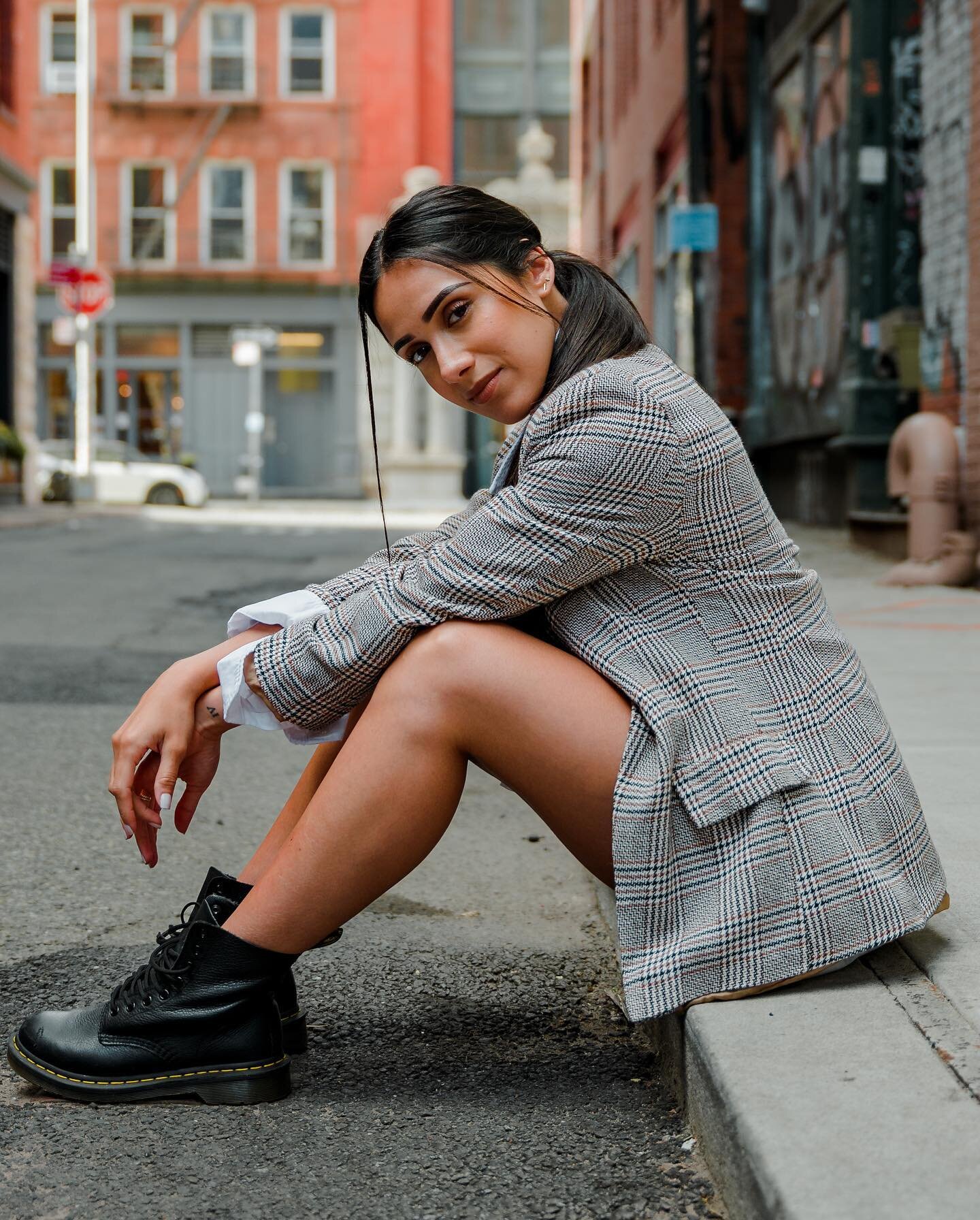 Summer 2022 FT. @michellemoralesxo 

GEAR: #leicasl2s #leica2470f28 #editorialphotography #streeteditorial #streetwear #leicanewyork #leicanyc #leicaportraitphotography #leicaportrait