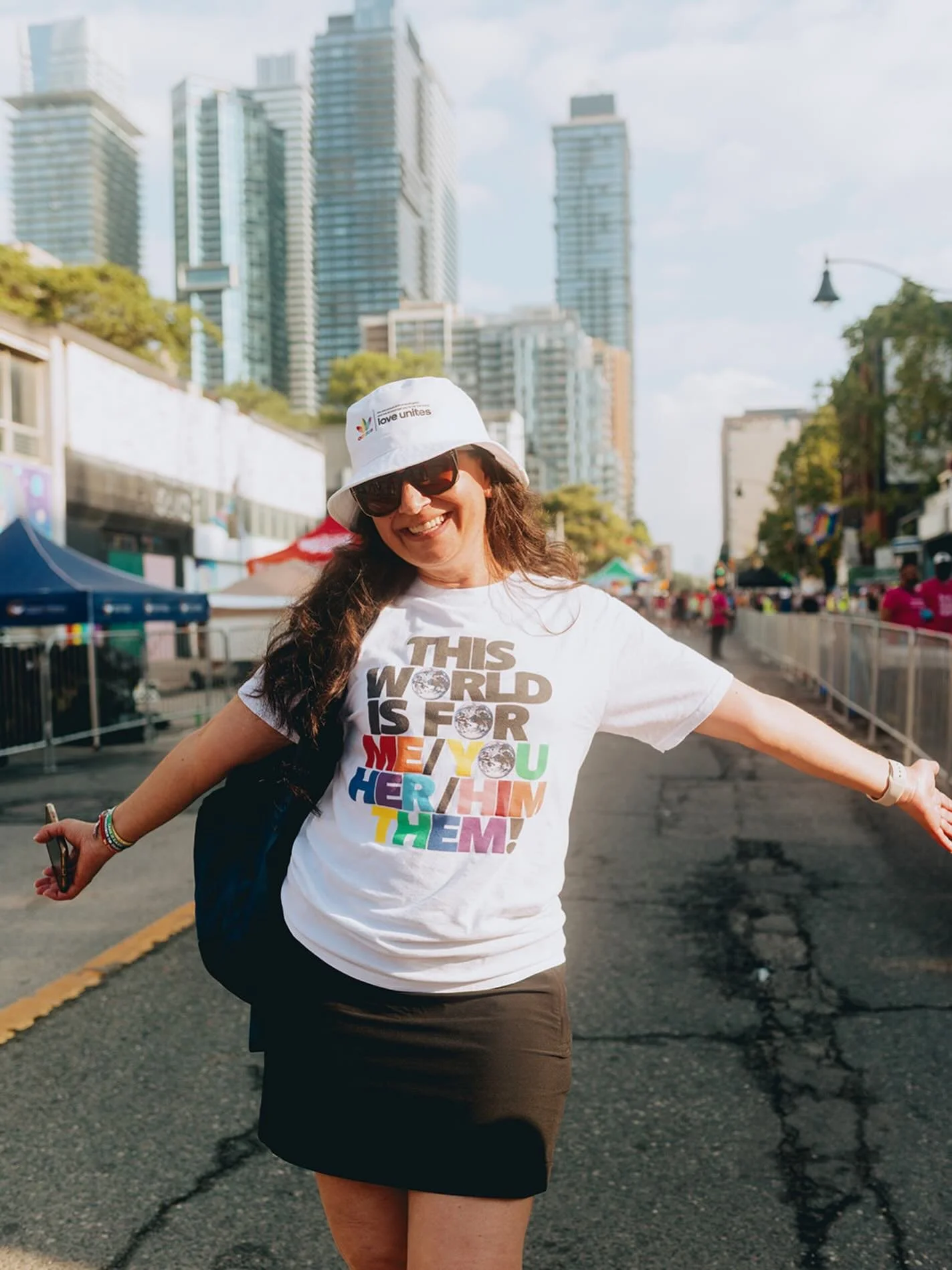 don&rsquo;t let this weather plot twist bring your vibes down, real spring is loading 🌸

#pride #toronto #runner #community #prideweekend