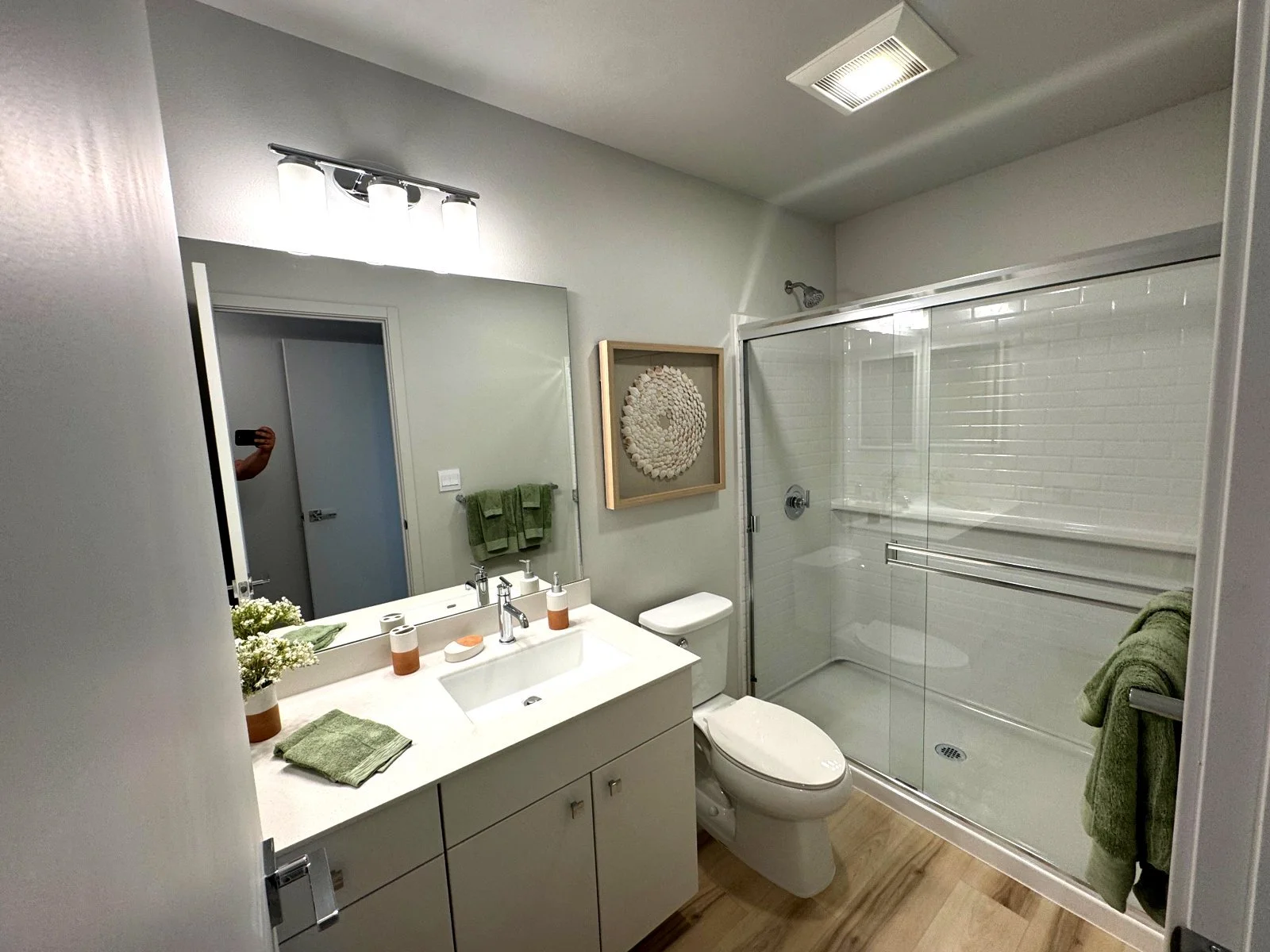ahakea-hoopili-bathroom-shower.jpg