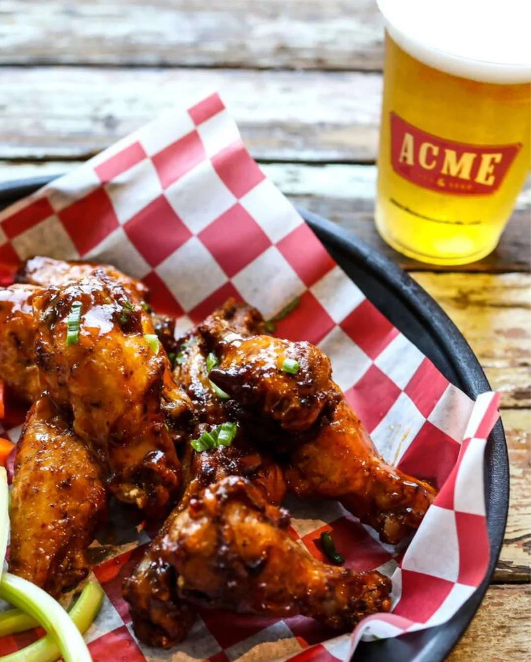 Ready, set, snacks‼️Are you Team Patriots or Team Seahawks? 

Join us on our second floor this Sunday to watch the big game! We&rsquo;ll have $3 @montuckycoldsnacks and a $1 wing special running all night long 🍻🍗

This event is free and all ages ar