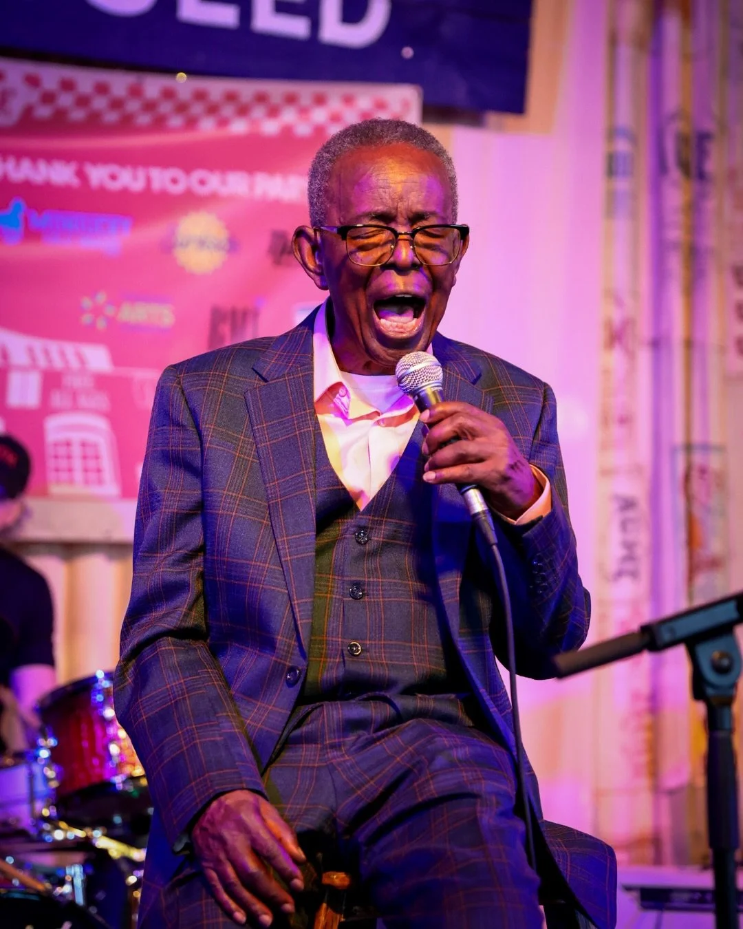 Don&rsquo;t &ldquo;Wigg&rdquo; out! We&rsquo;ve got your Saturday brunch plans covered 🥞

Join us tomorrow at noon for Soul Brunch with the legendary @charleswiggwalker 🎶

Enjoy $1 off @musiccitybeerco &amp; @drinkbravazzi all afternoon long!

#nas