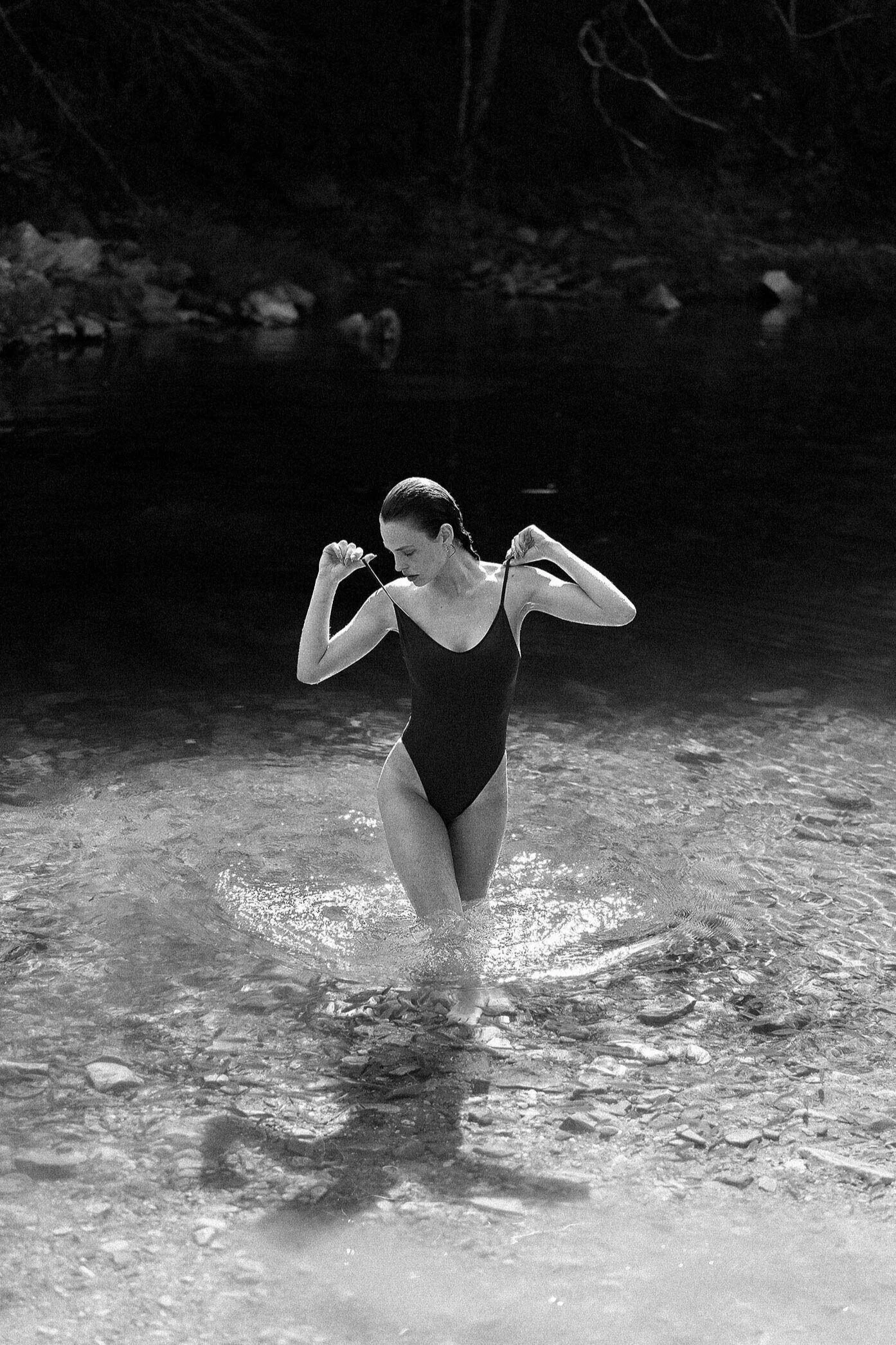 chapada-dos-veadeiros-nature-waterfall-lagoon-model-fashion-bikini10.jpg