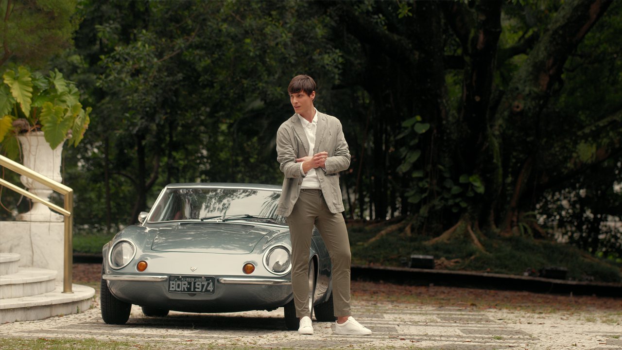 Henry Cotton - Fashion Campaign 2022