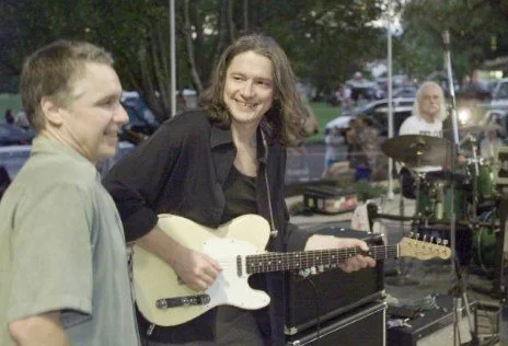 26 August, 2001, Robben playing with his brothers Patrick on drums and Mark on harmonica at the Sundays in the Park concert in Ukiah, CA

#tbt