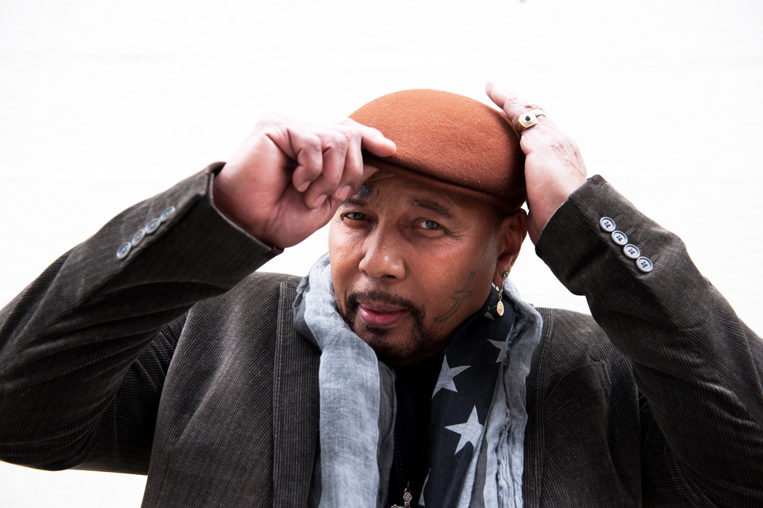 musician aaron neville portrait