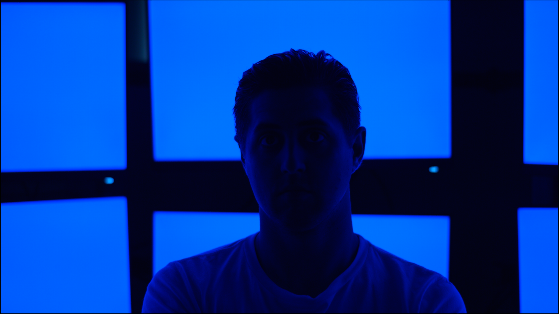 A camera test with a random dude with small hair. Not in movie. Will hide on/off lights. Writing like this now.