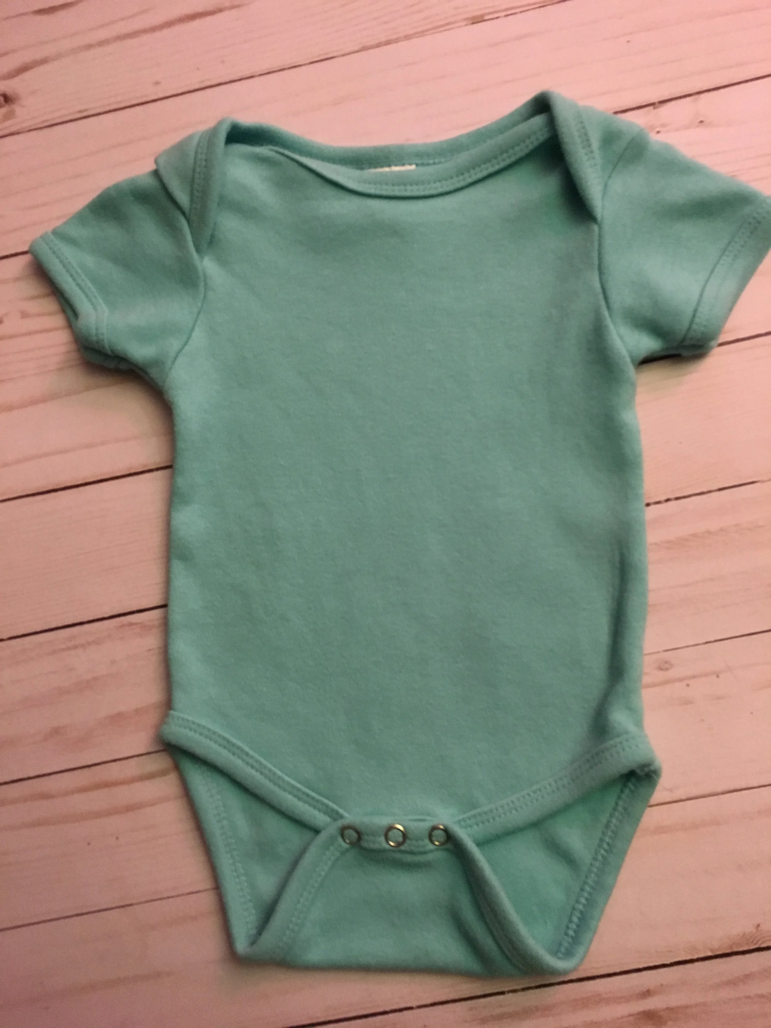 Mint green Onesie 6-12 mos.JPG