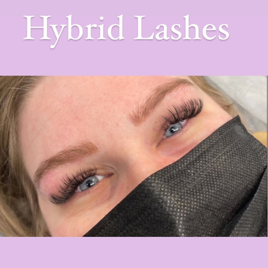 Spring is here! 🪷🌷🌻🪻
Wake up with LASHES! 
Hybrid Set by Andrea 
Link in Bio to Book! ✨✨✨
#hybrid
#hybridlashes
#hybridlashextensions
#lashextensions
#lashessd
#sdlashes
#sdlashartist
#lashboxla
#whispylashes