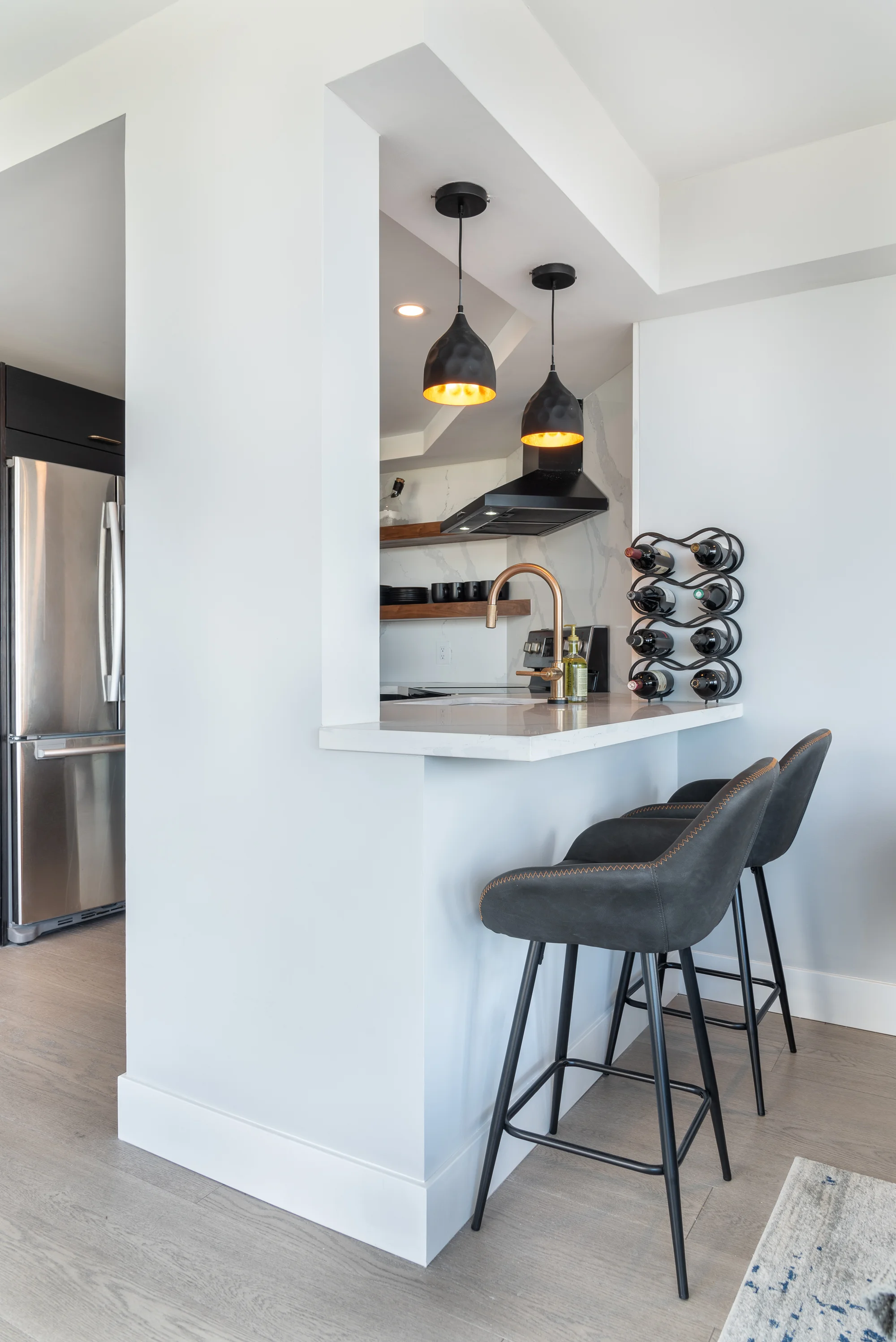 Kitchen Bar.jpg