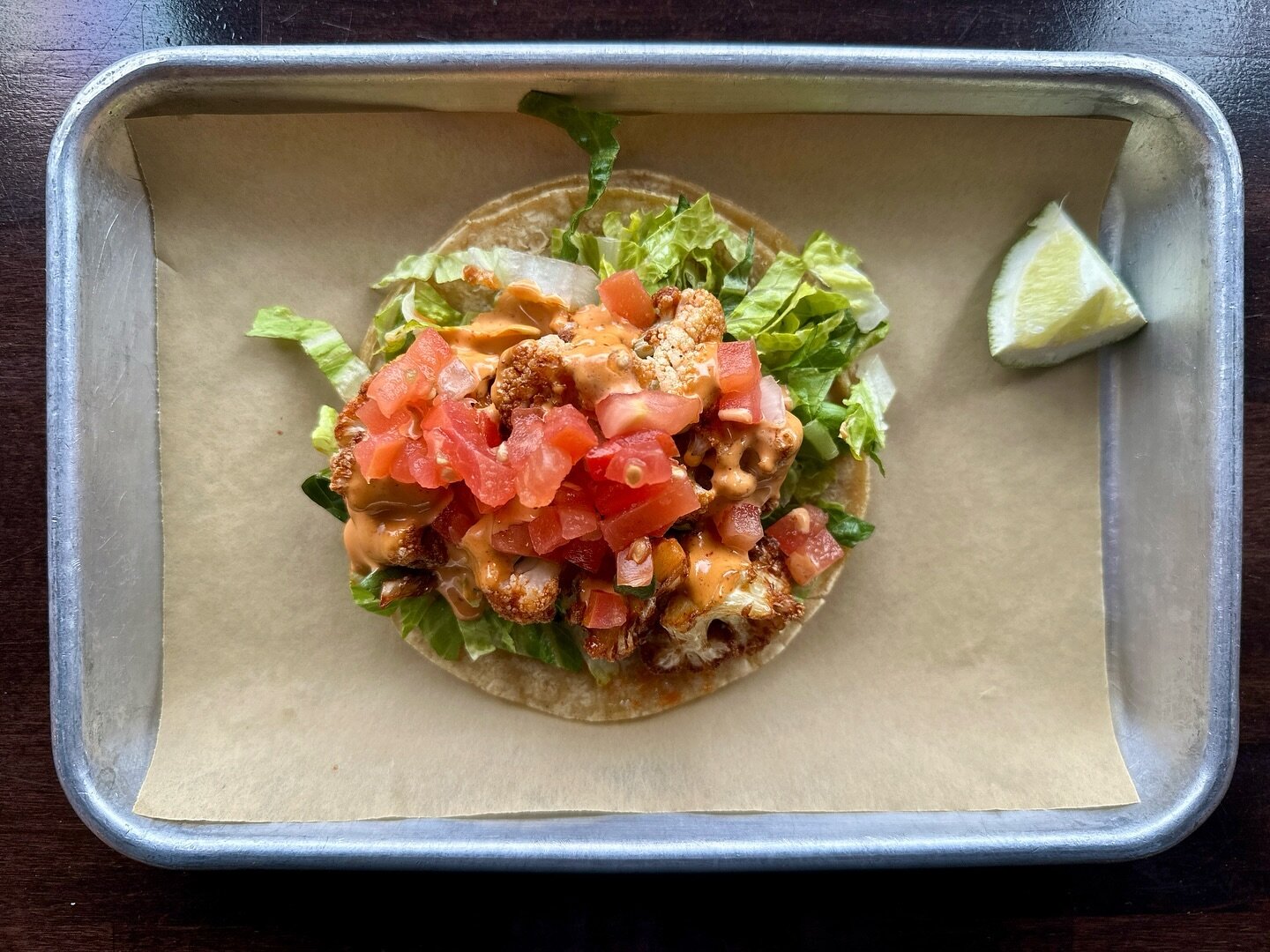 🅟🅞🅟-🅤🅟 🅢🅟🅔🅒🅘🅐🅛
CAULIFLOWER TACO : fried cajun spiced cauliflower, lettuce, pico, and chipotle mayo.