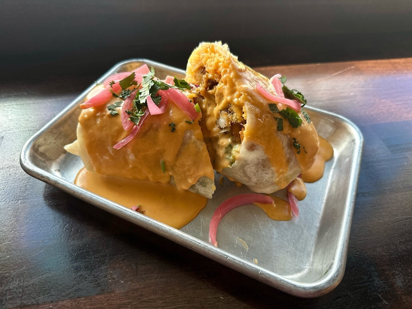 🅟🅞🅟-🅤🅟 🅢🅟🅔🅒🅘🅐🅛
&bull; SEAFOOD BURRITO- fried shrimp, crab cakes, cabbage, jalapeno lime vinaigrette, spanish rice, avocado, topped with lobster cream sauce, pickled onions, cilantro