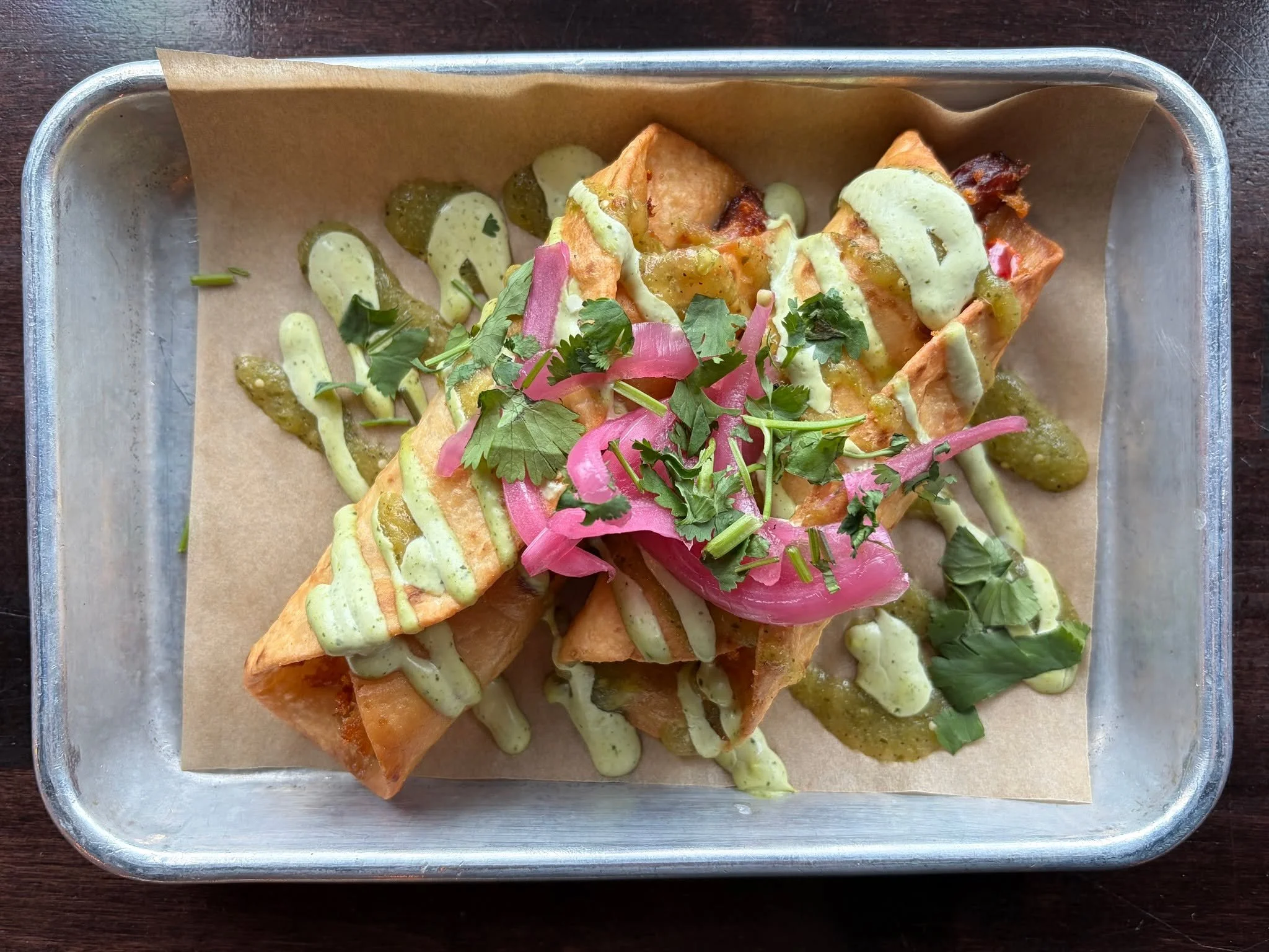 🔥𝔫𝔢𝔴 𝔰𝔭𝔢𝔠𝔦𝔞𝔩𝔰🔥
CAJUN CHICKEN TACO - topped with lettuce, chipotle mayo, and caramelized onions
ANDOUILLE SAUSAGE FLAUTAS - potatoes, peppers, onions, and cheese. topped with verde, crema, pickled onions, and cilantro