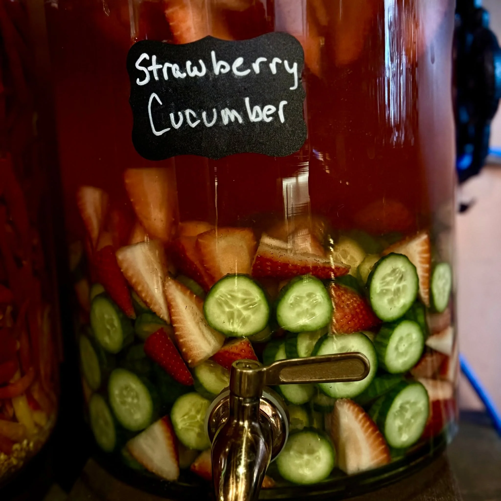 🍓𝕠𝕦𝕣 𝕤𝕖𝕒𝕤𝕠𝕟𝕒𝕝 𝕣𝕠𝕥𝕒𝕥𝕚𝕟𝕘 𝕙𝕠𝕦𝕤𝕖 𝕚𝕟𝕗𝕦𝕤𝕖𝕕 𝕥𝕖𝕢𝕦𝕚𝕝𝕒🍓