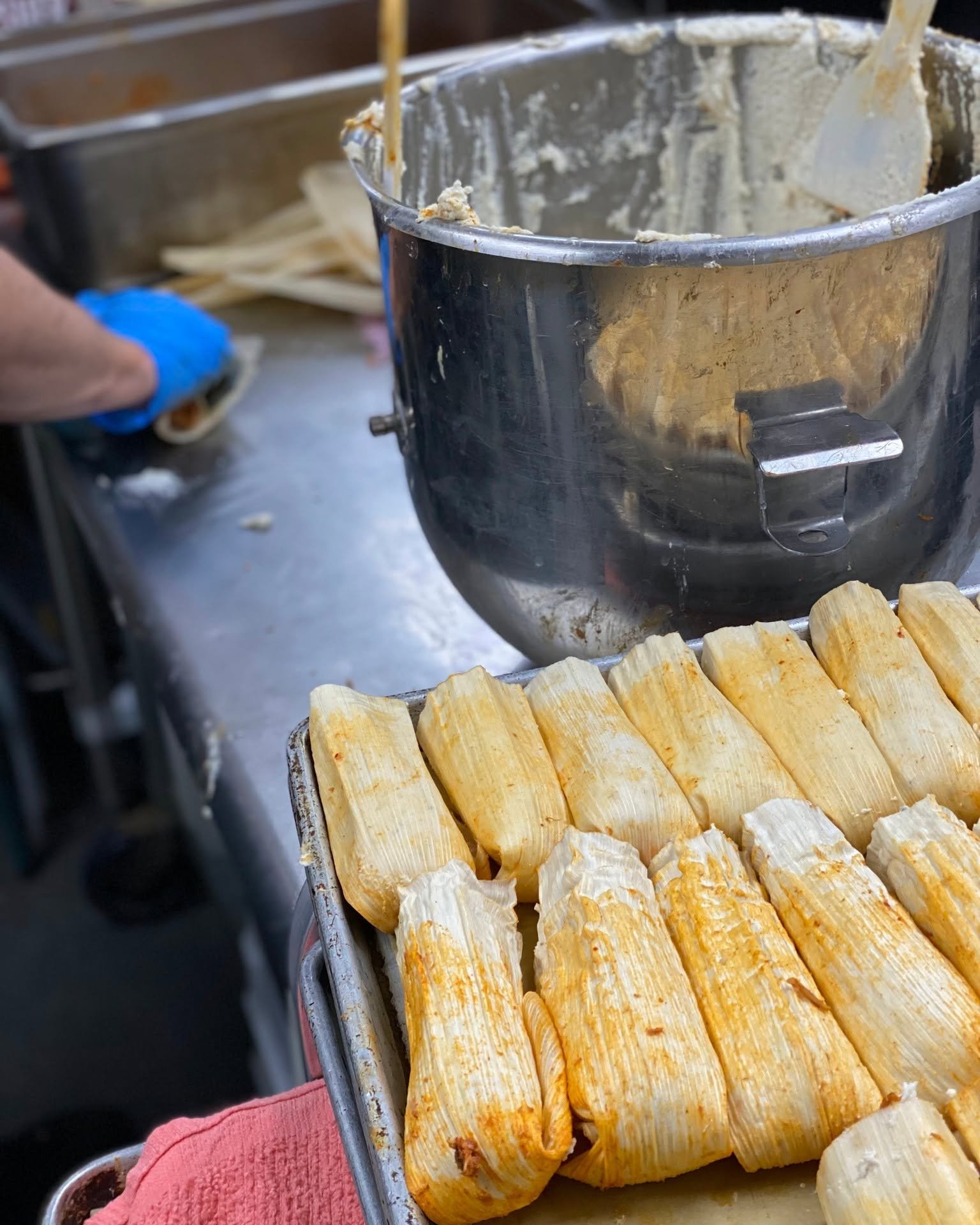 𝗙𝗨𝗡 𝗙𝗔𝗖𝗧 𝗙𝗥𝗜𝗗𝗔𝗬 : We make our tamales from scratch! Masa and everything!
A tamale is a traditional Mesoamerican dish, made of masa steamed in a corn husk, and filled with yummy goodness. Tamales have been around for almost 9,000 years!