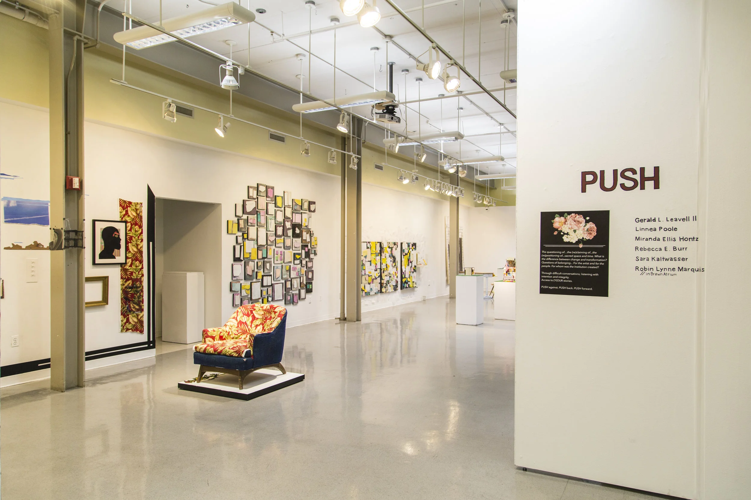 Gradshow_Exhibition3.jpg