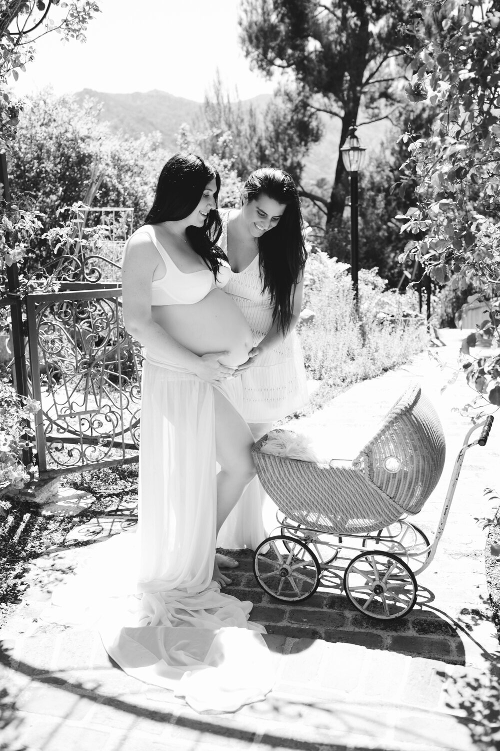 Syd + Brit Maternity 2-156bcopy.jpg