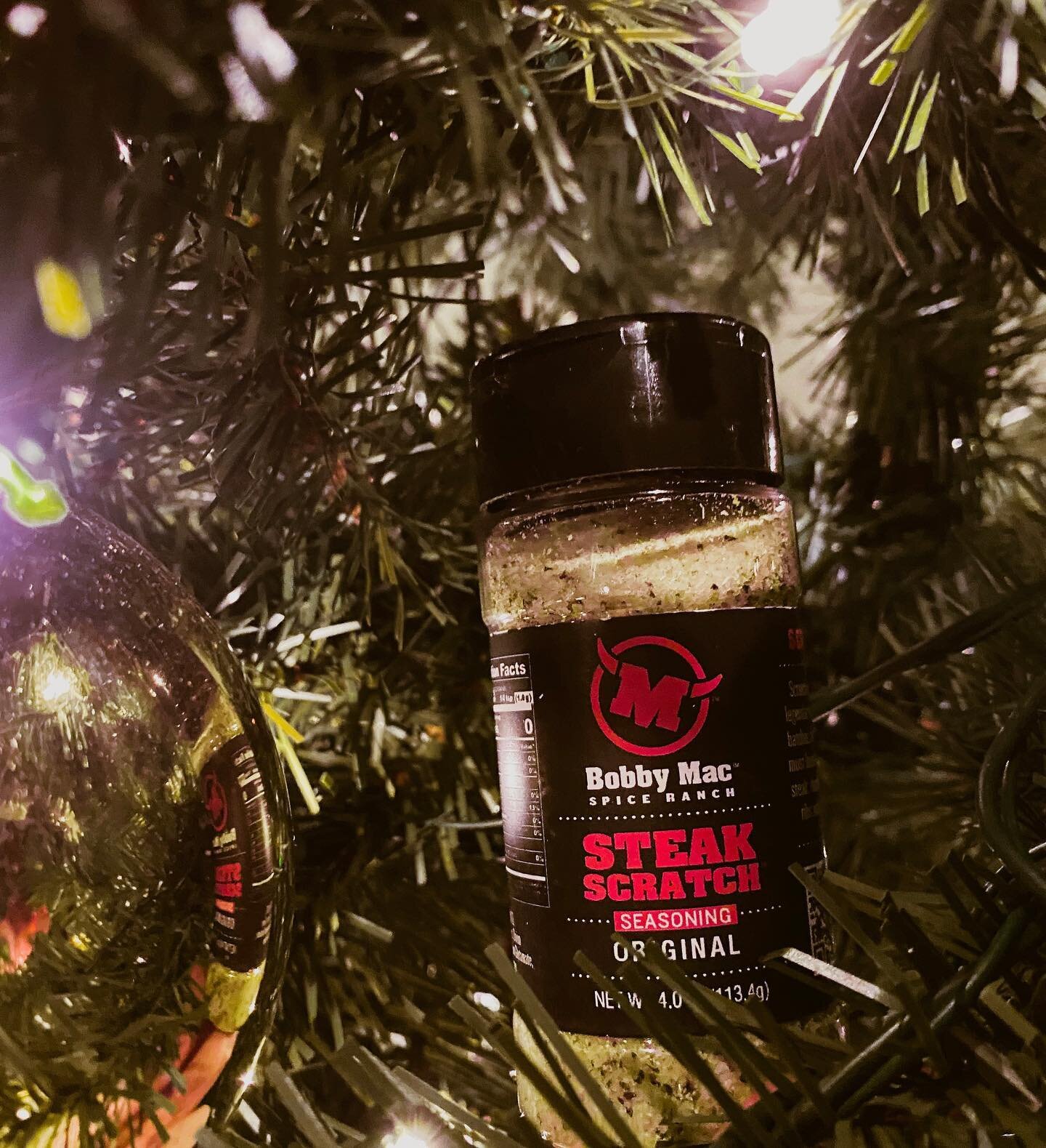 From all of us to all of you, Have a Very Merry Mac Christmas! 🎄🎅🏼⭐️🎁
-

#steak #steaklover #steakporn #spices #spiceitup #bobbymacspiceranch #bobbymac #steakscratch #spicerub #christmas #veggies #steaknight #cookingout #grilling #merrychristmas 